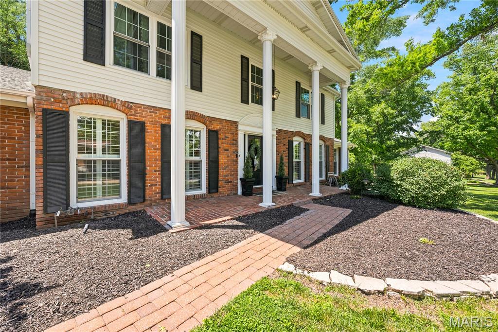 607 Lampadaire Drive
