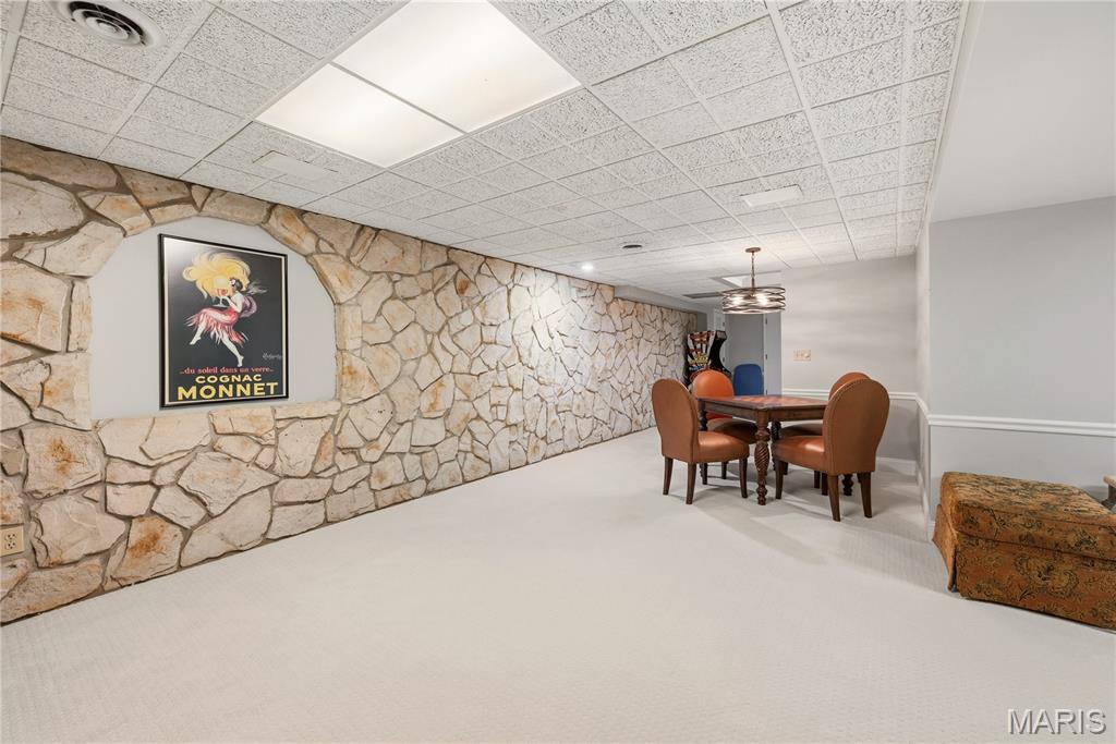 607 Lampadaire Drive