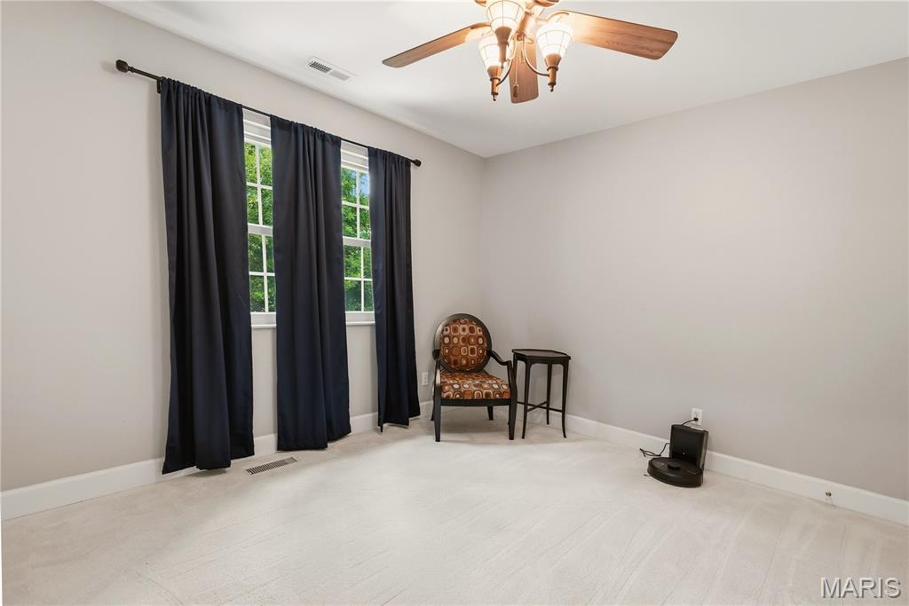 607 Lampadaire Drive