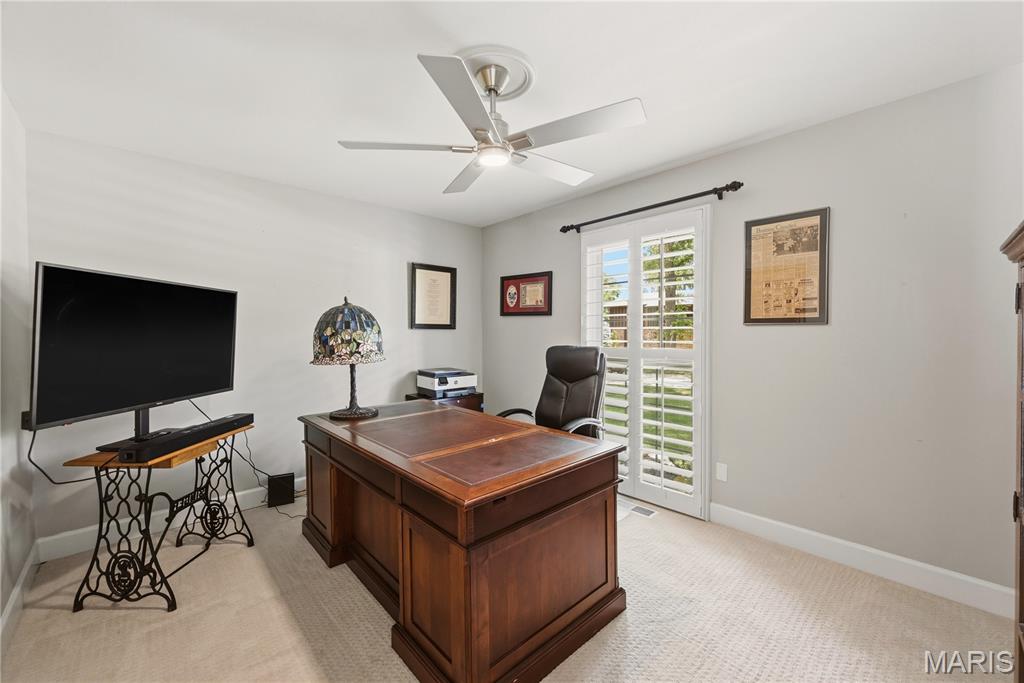 607 Lampadaire Drive