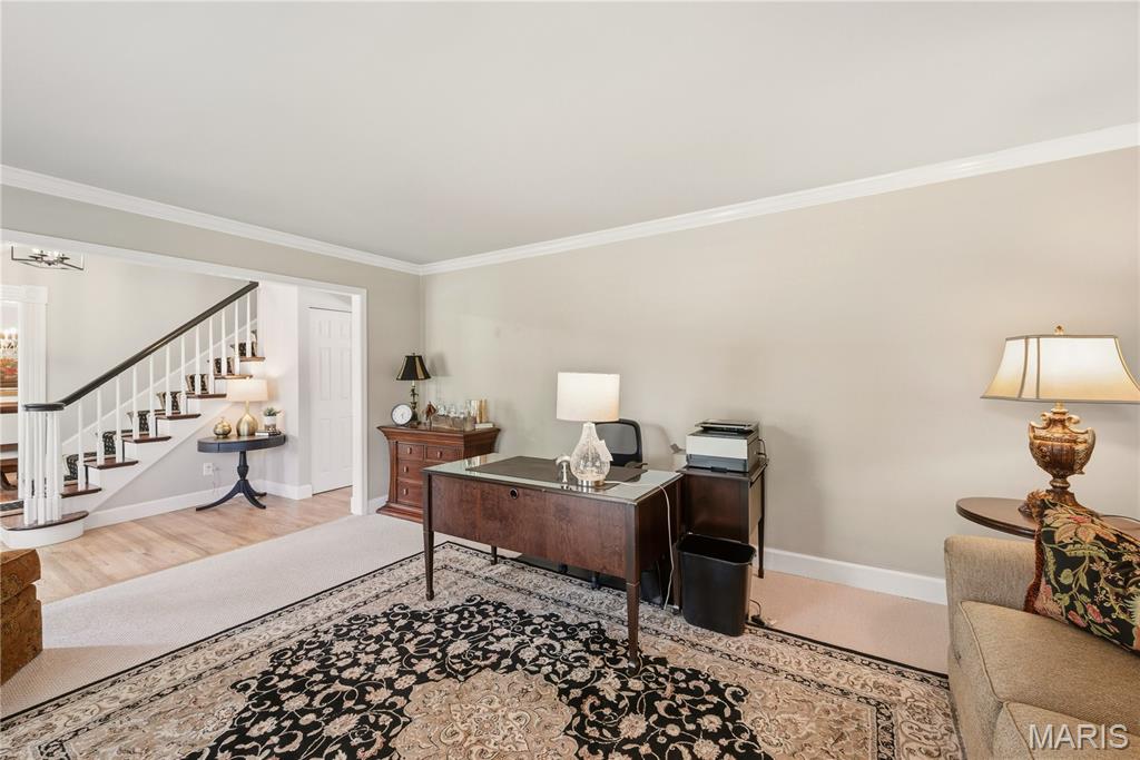 607 Lampadaire Drive