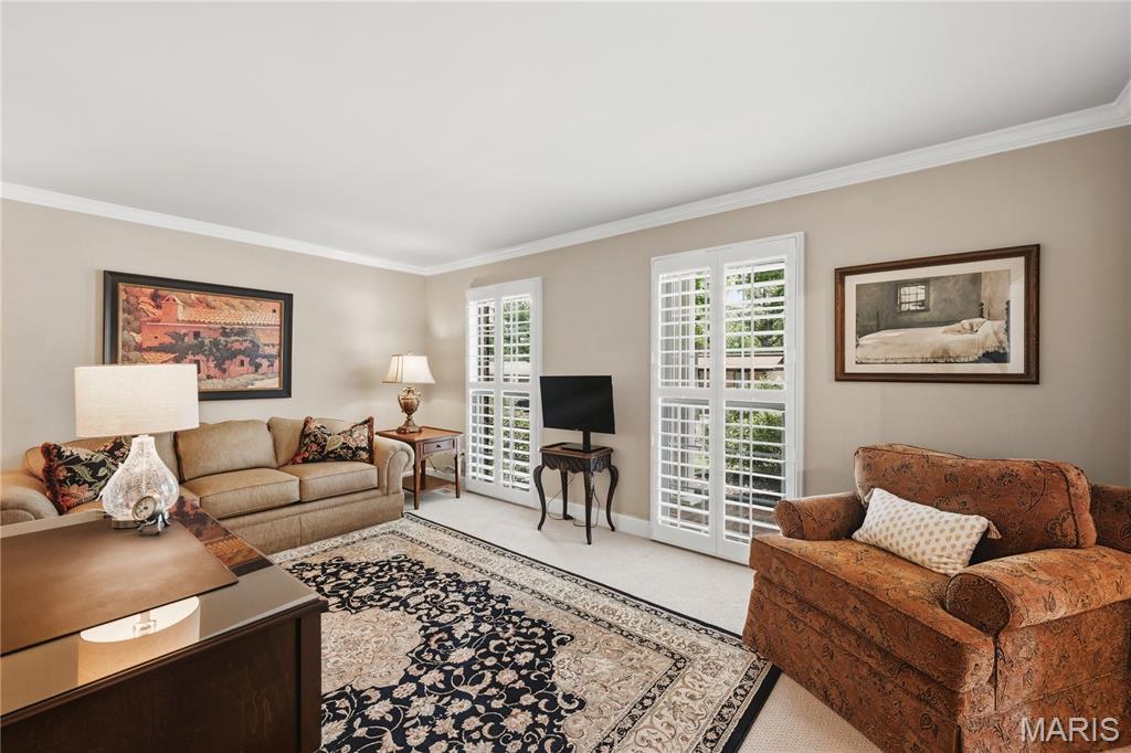 607 Lampadaire Drive