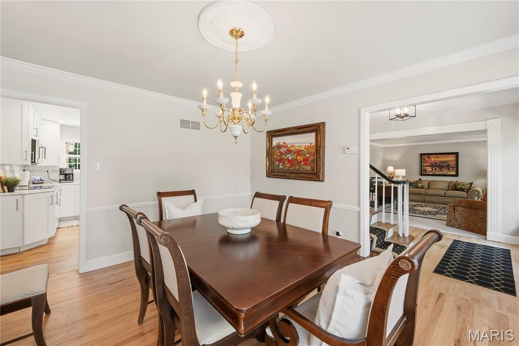 607 Lampadaire Drive