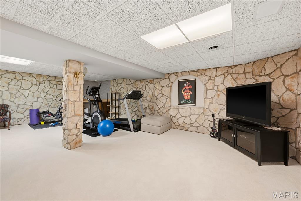 607 Lampadaire Drive