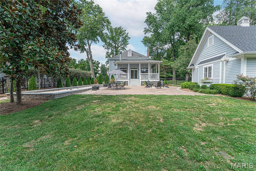 9242 Clayton Road