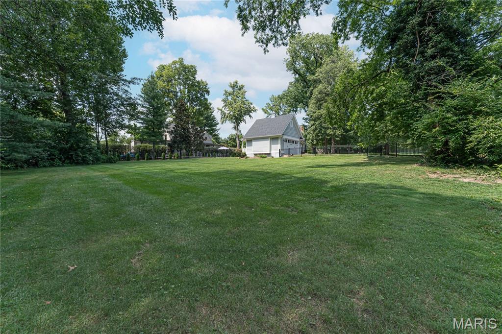 9242 Clayton Road