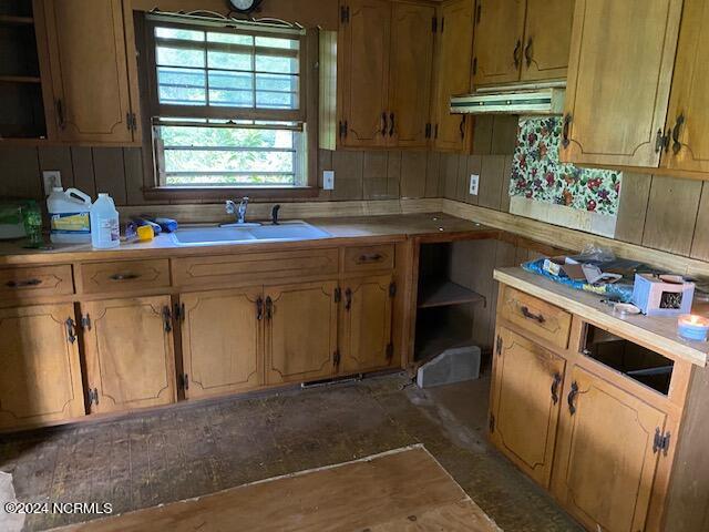 408 W Burkhead Street