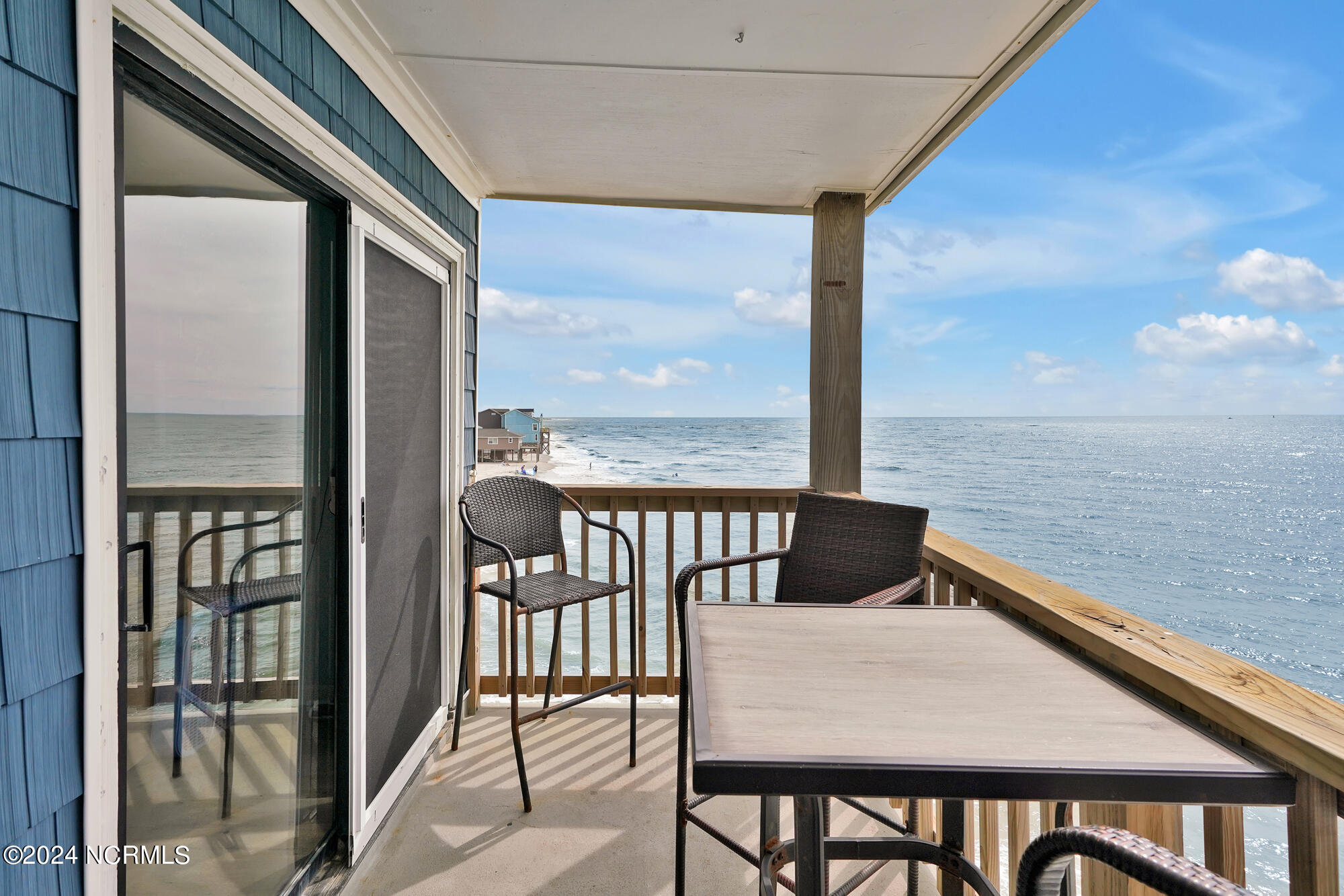 2264 New River Inlet Road, 303