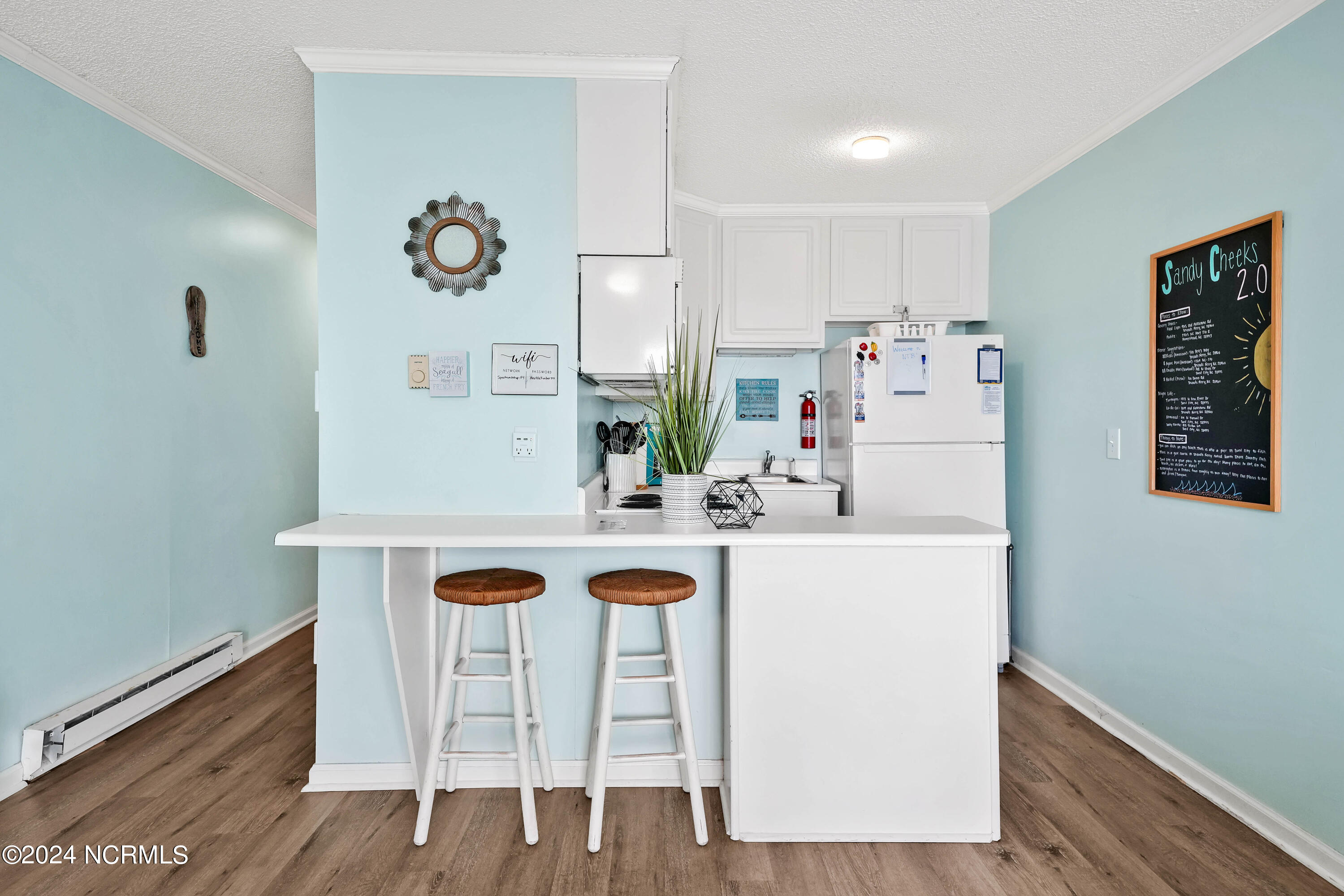 2264 New River Inlet Road, 303