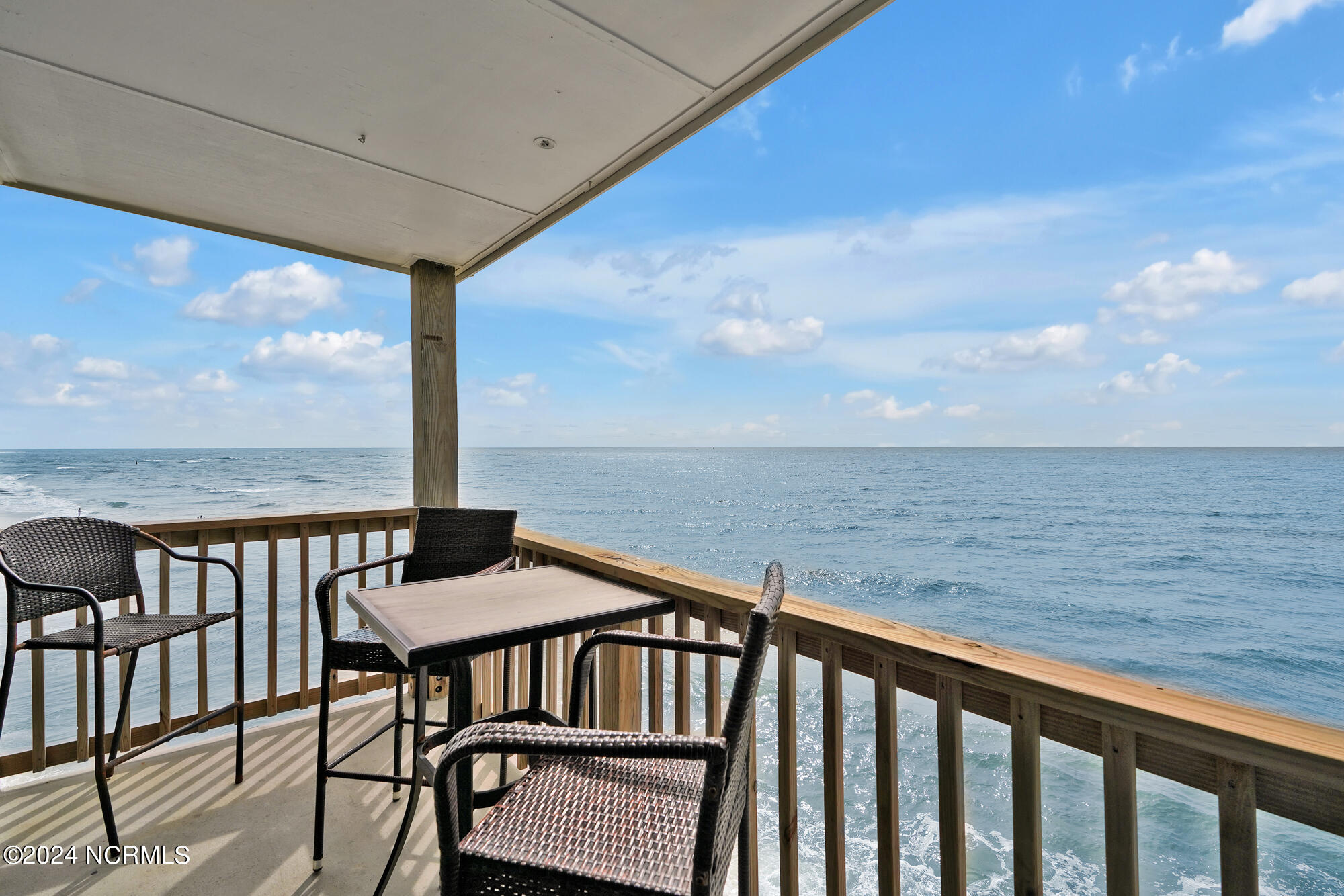 2264 New River Inlet Road, 303
