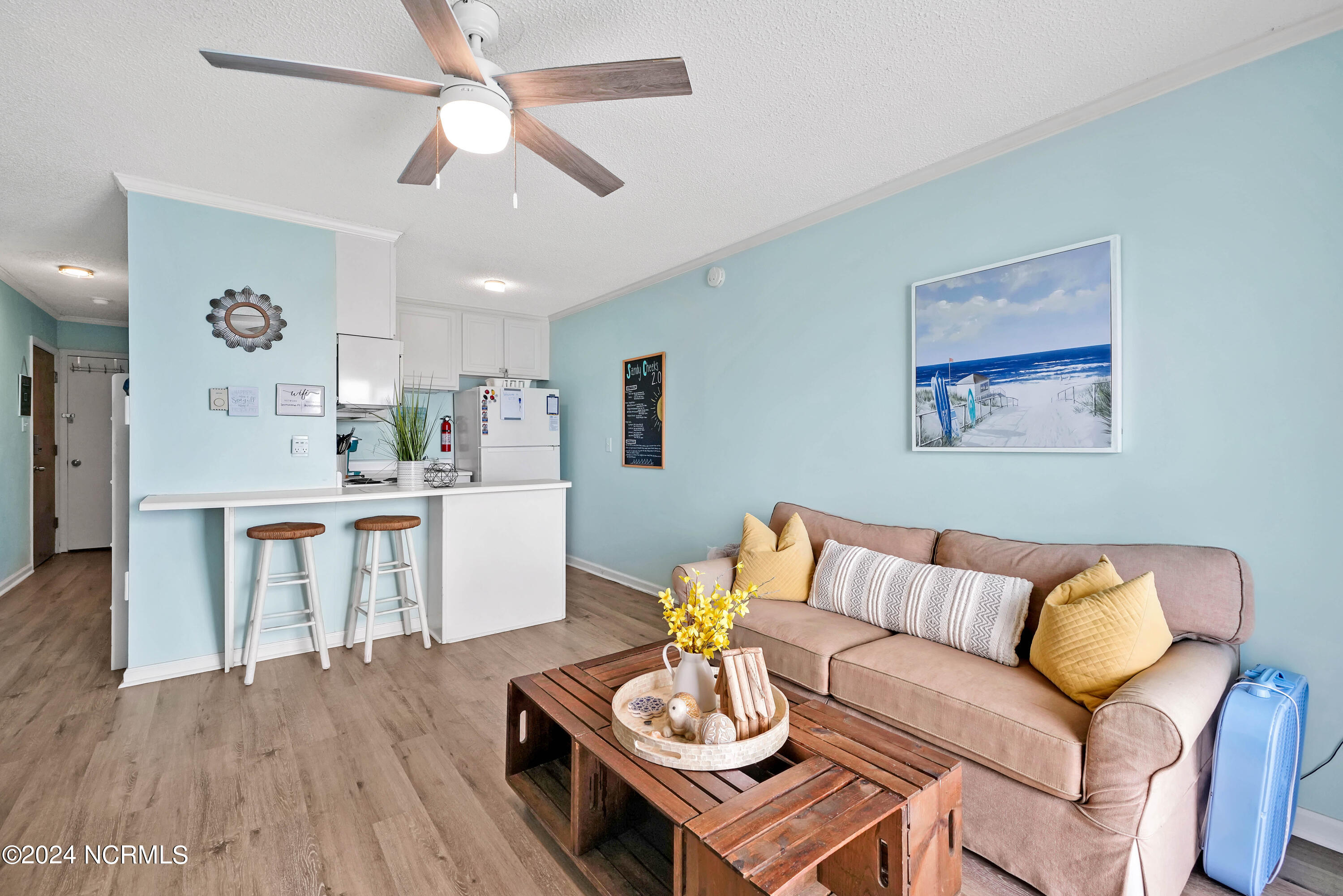 2264 New River Inlet Road, 303