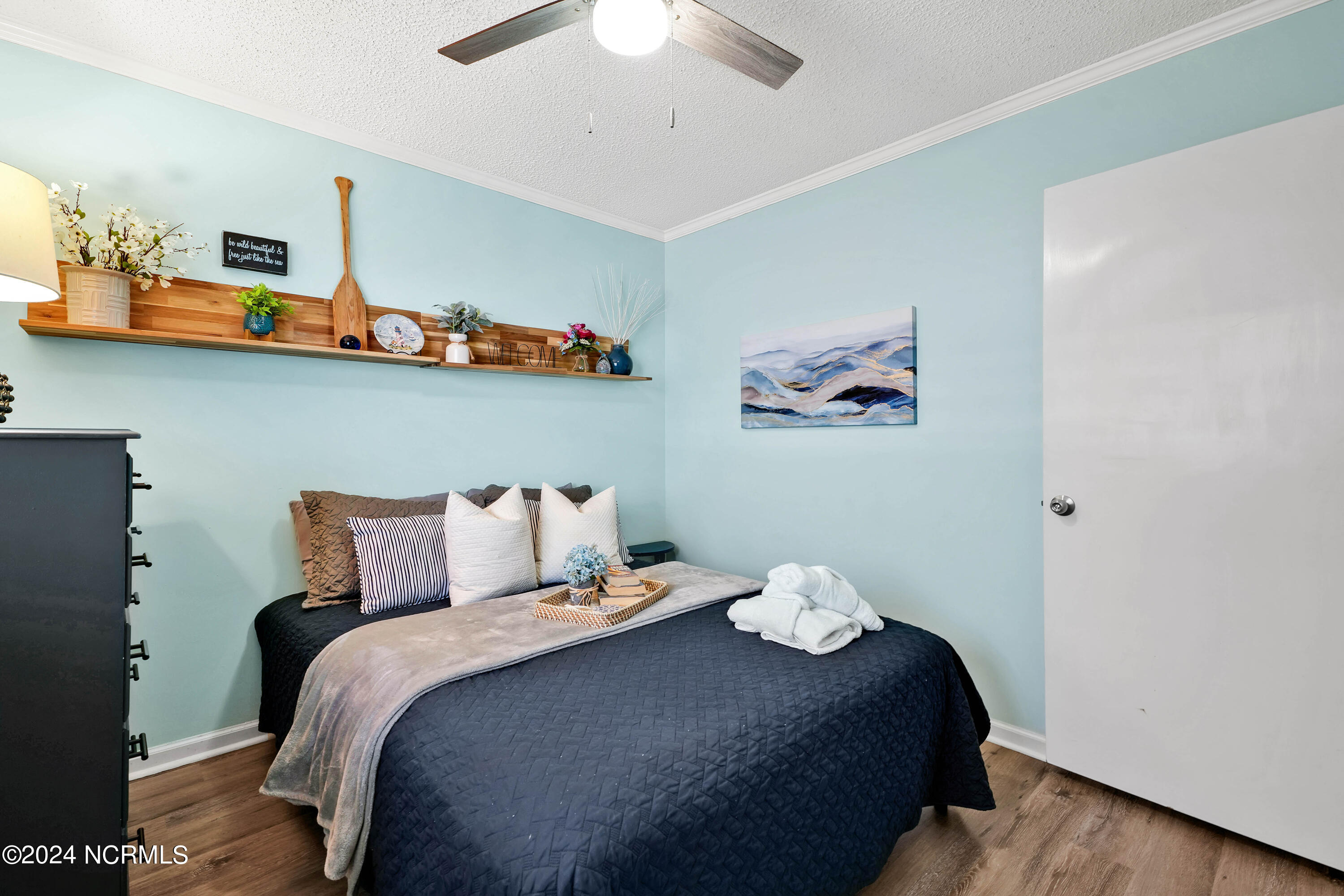 2264 New River Inlet Road, 303