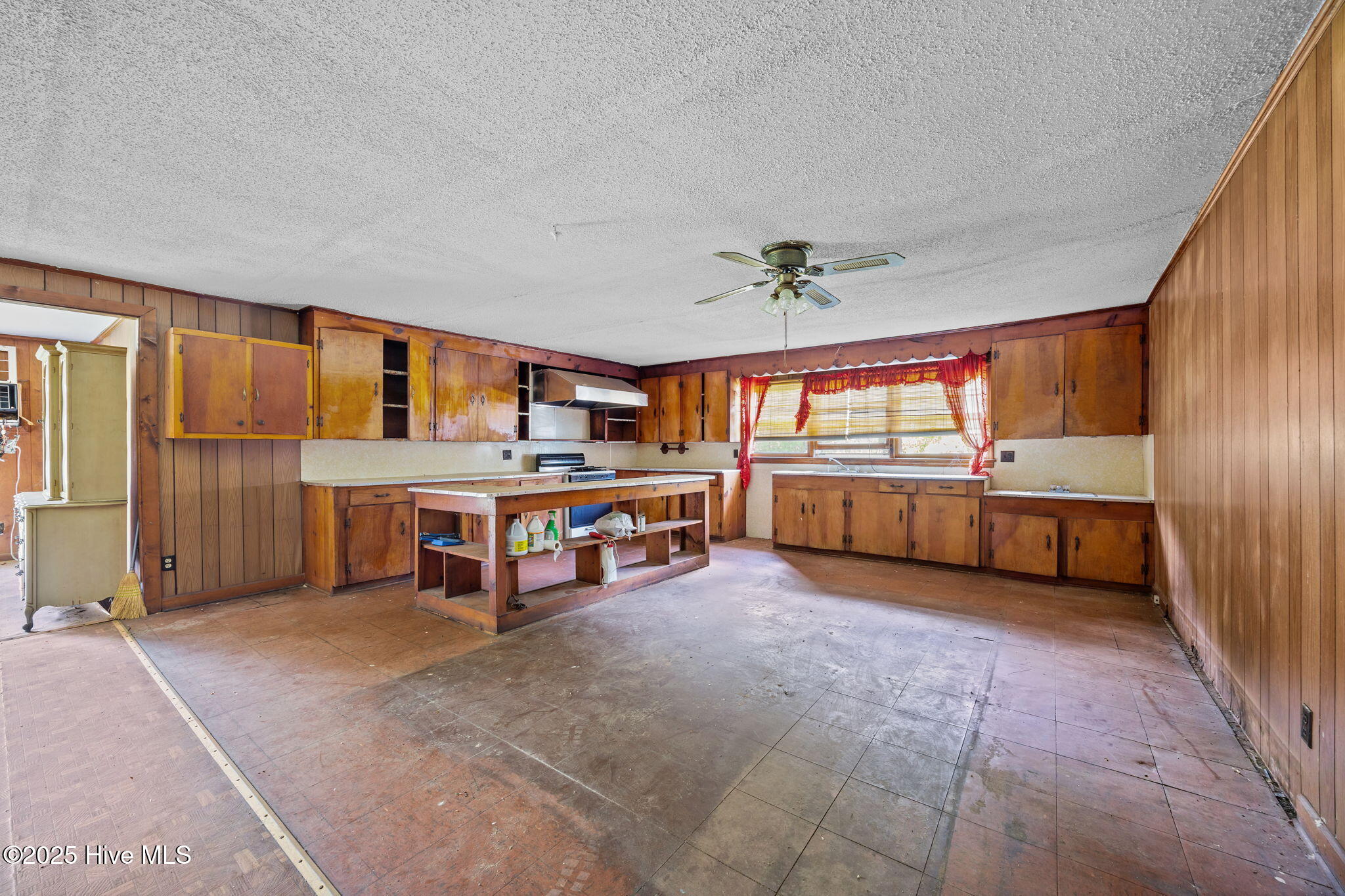 1814 Hickory Grove Road