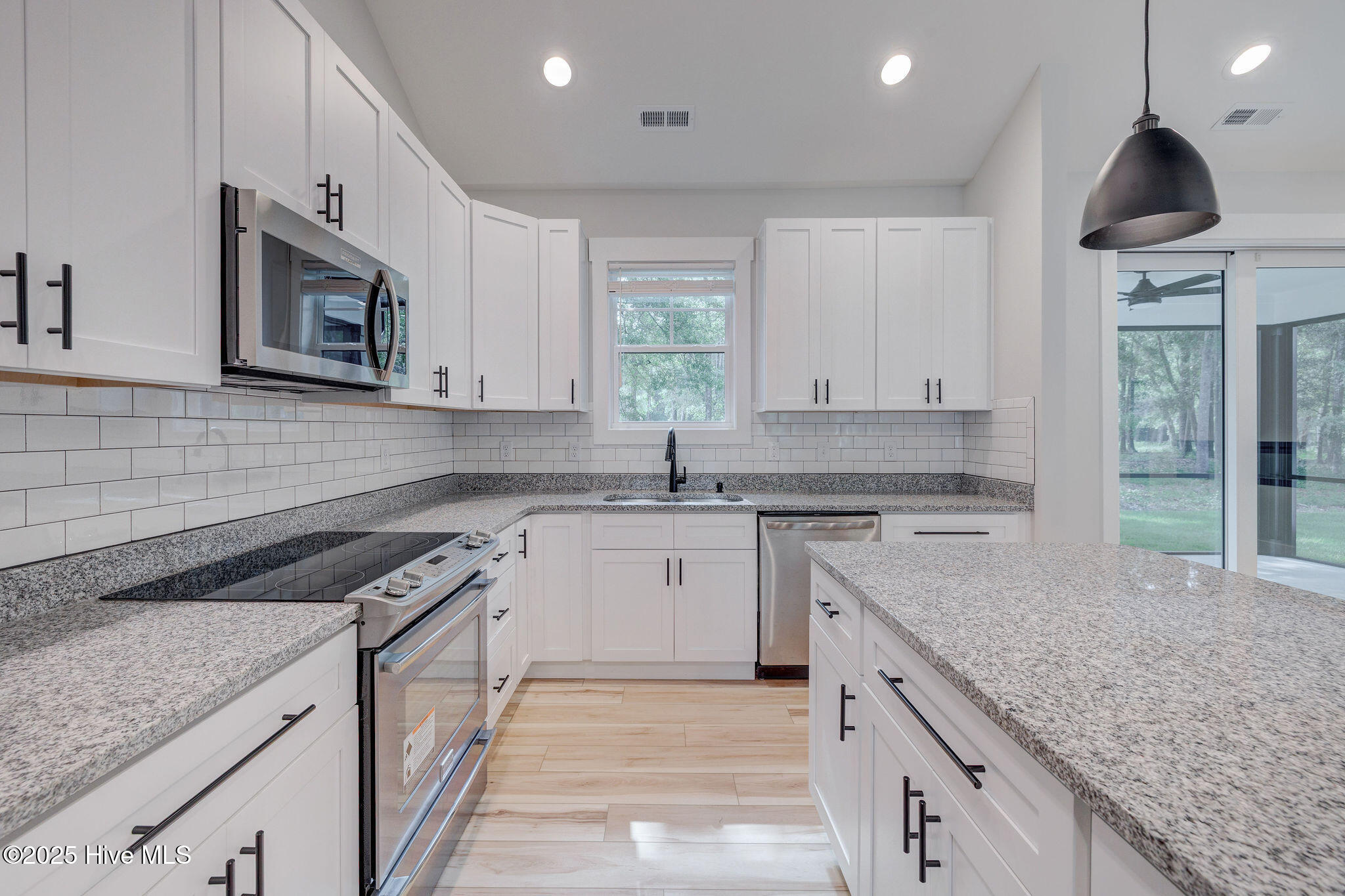 2824 White Dove Circle SW