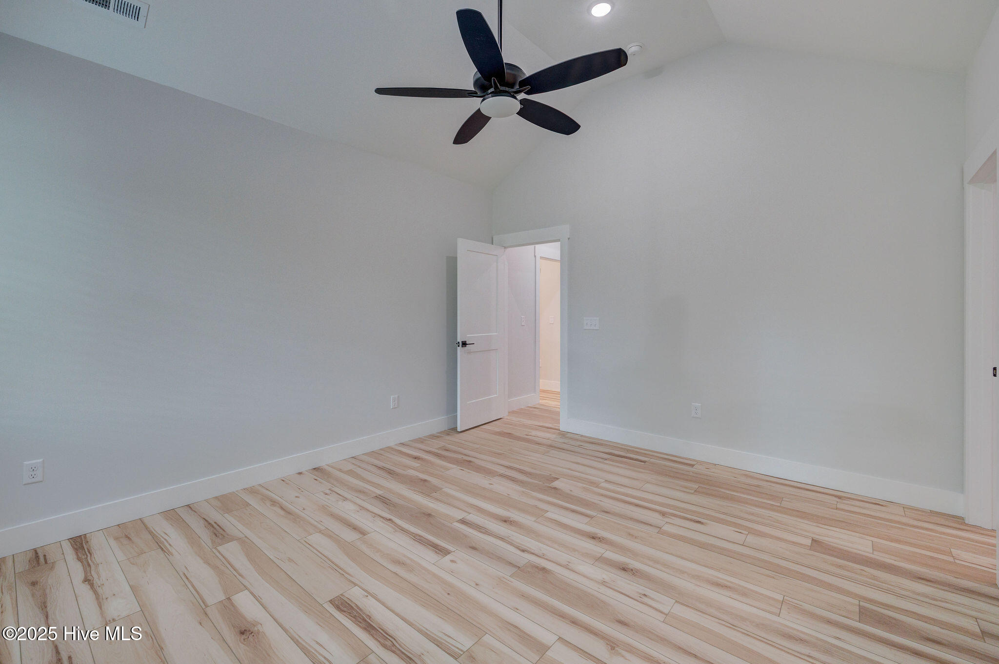 2824 White Dove Circle SW