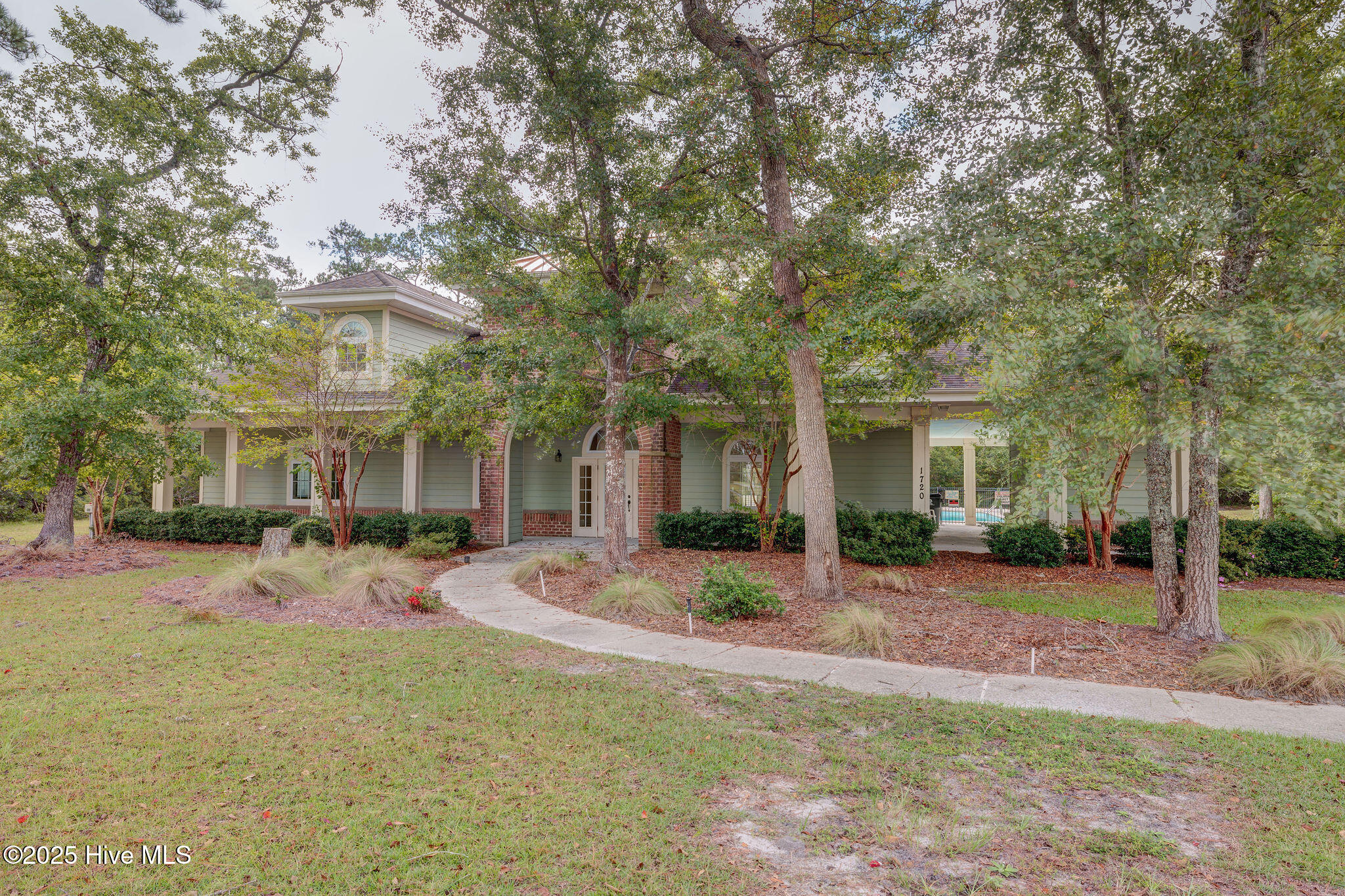 2824 White Dove Circle SW