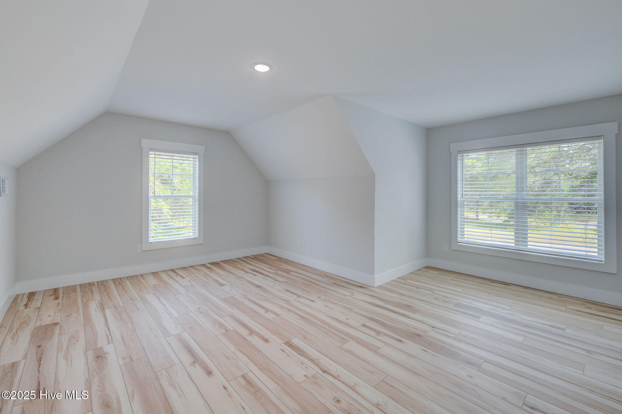 2824 White Dove Circle SW