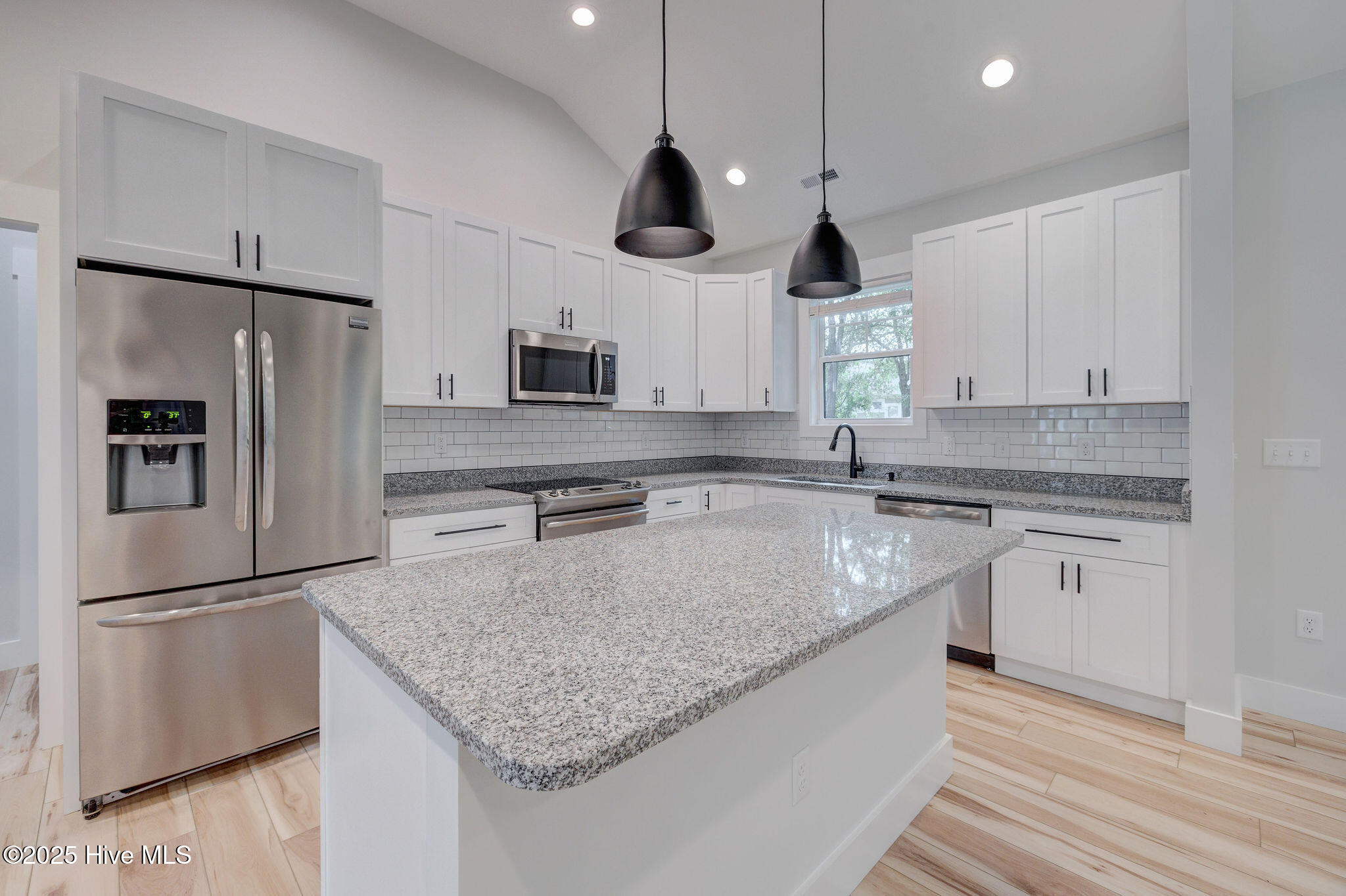 2824 White Dove Circle SW