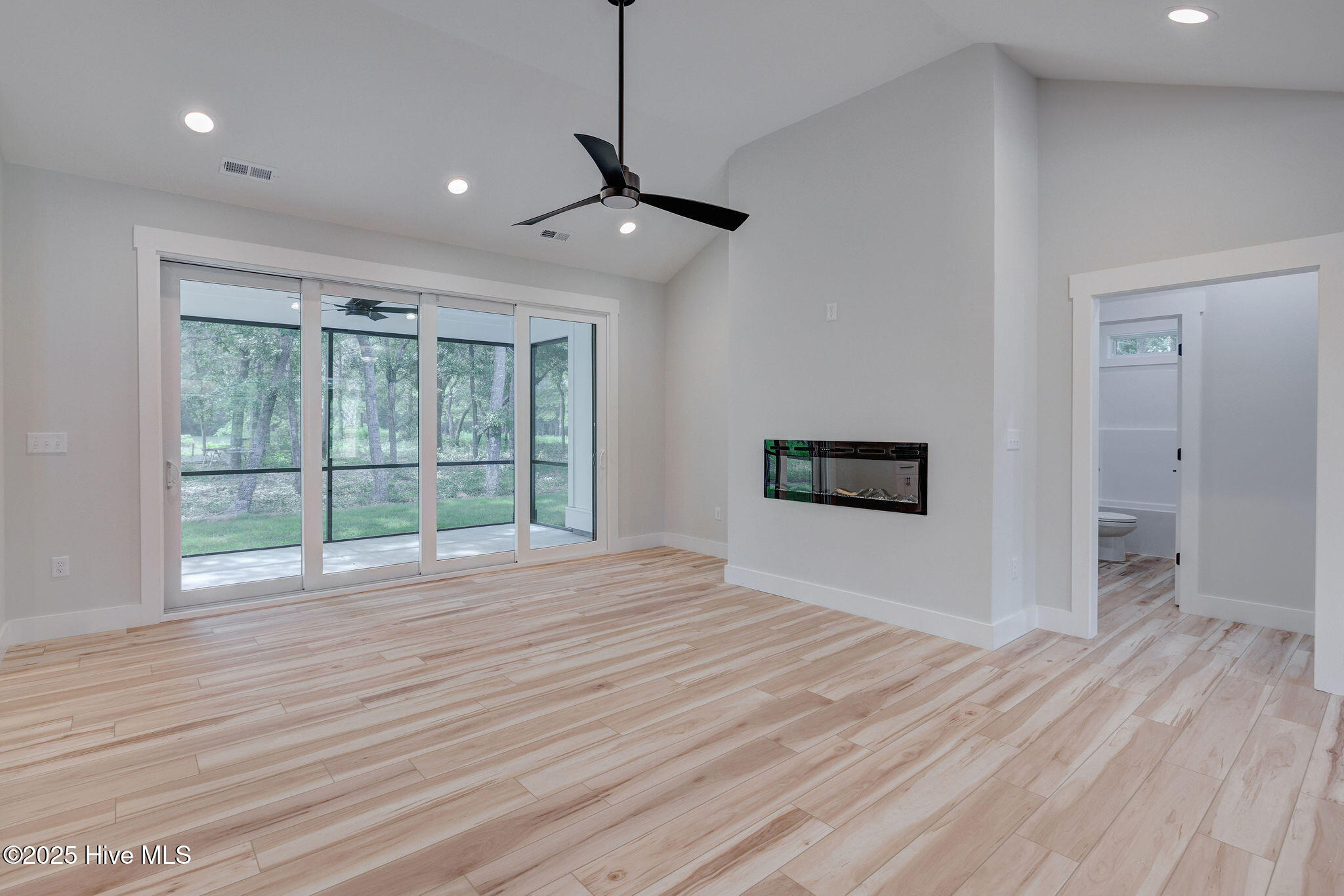 2824 White Dove Circle SW