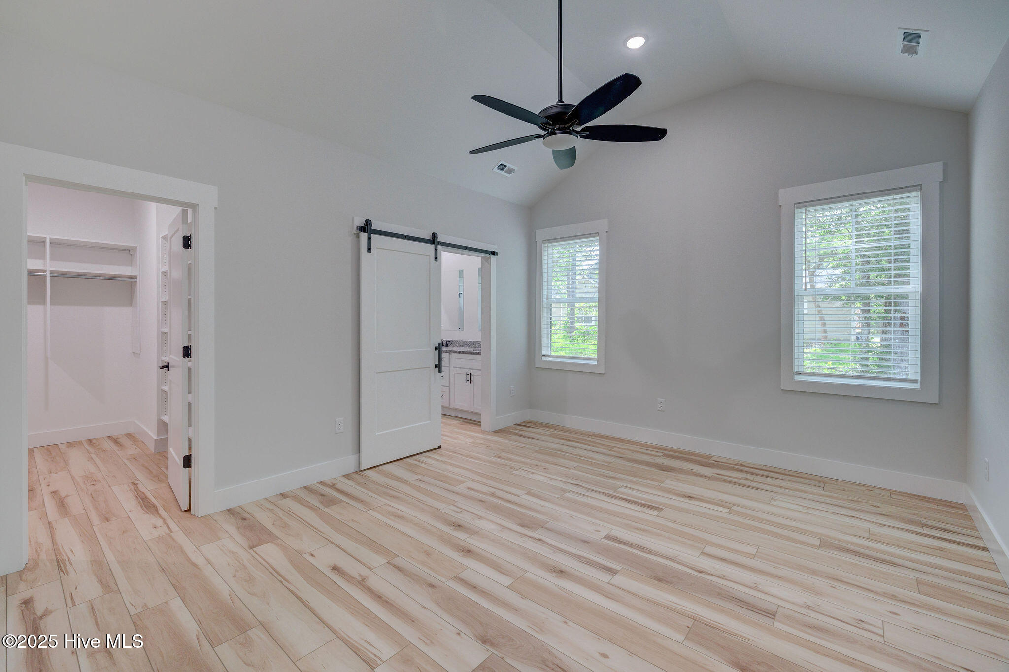 2824 White Dove Circle SW