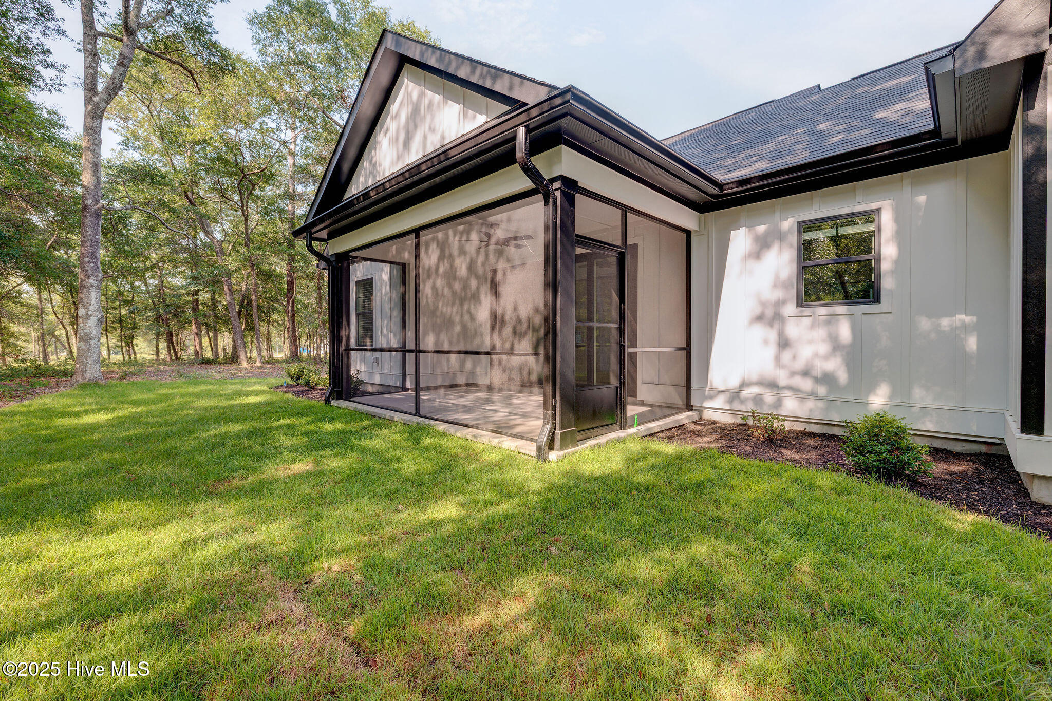 2824 White Dove Circle SW