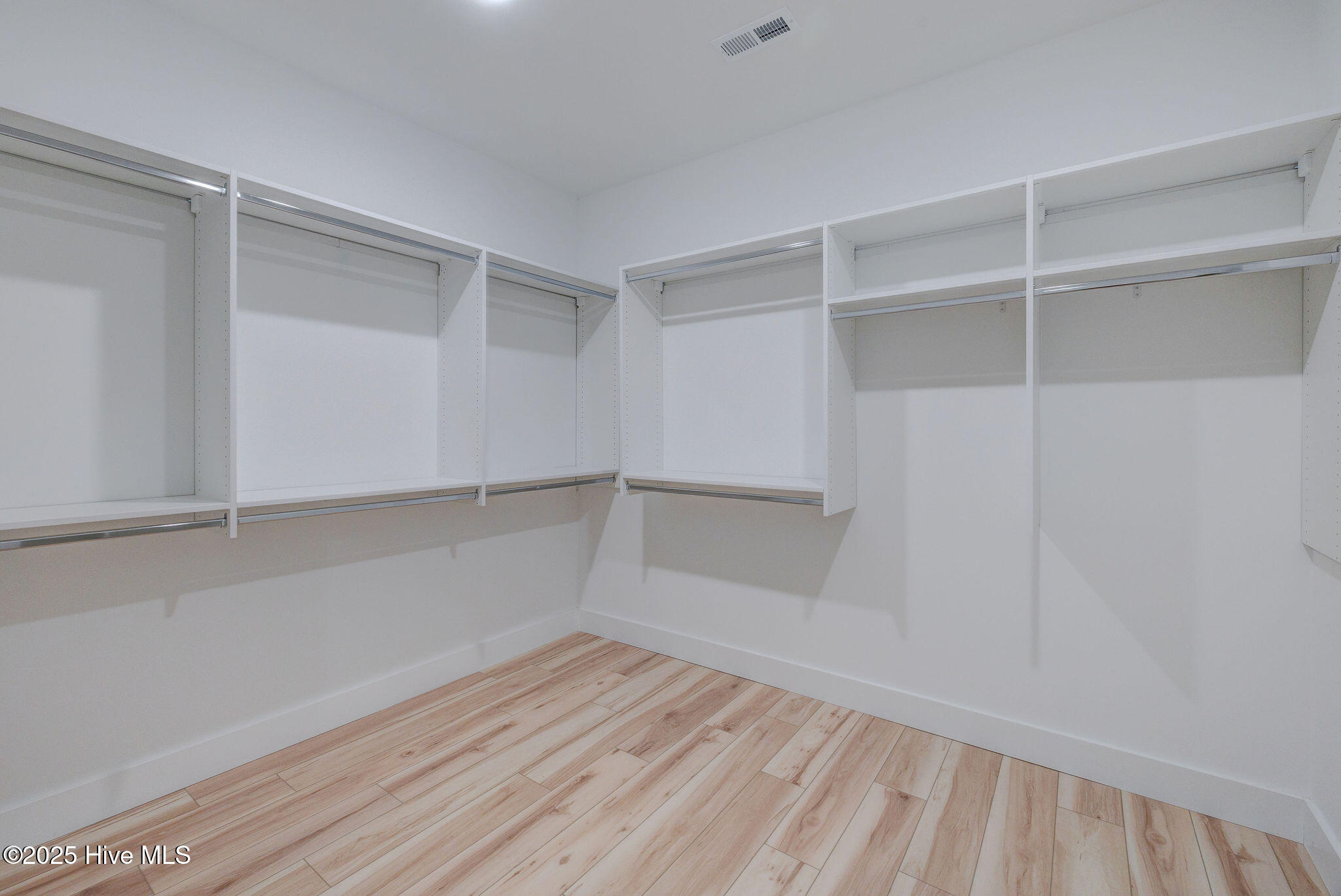 2824 White Dove Circle SW