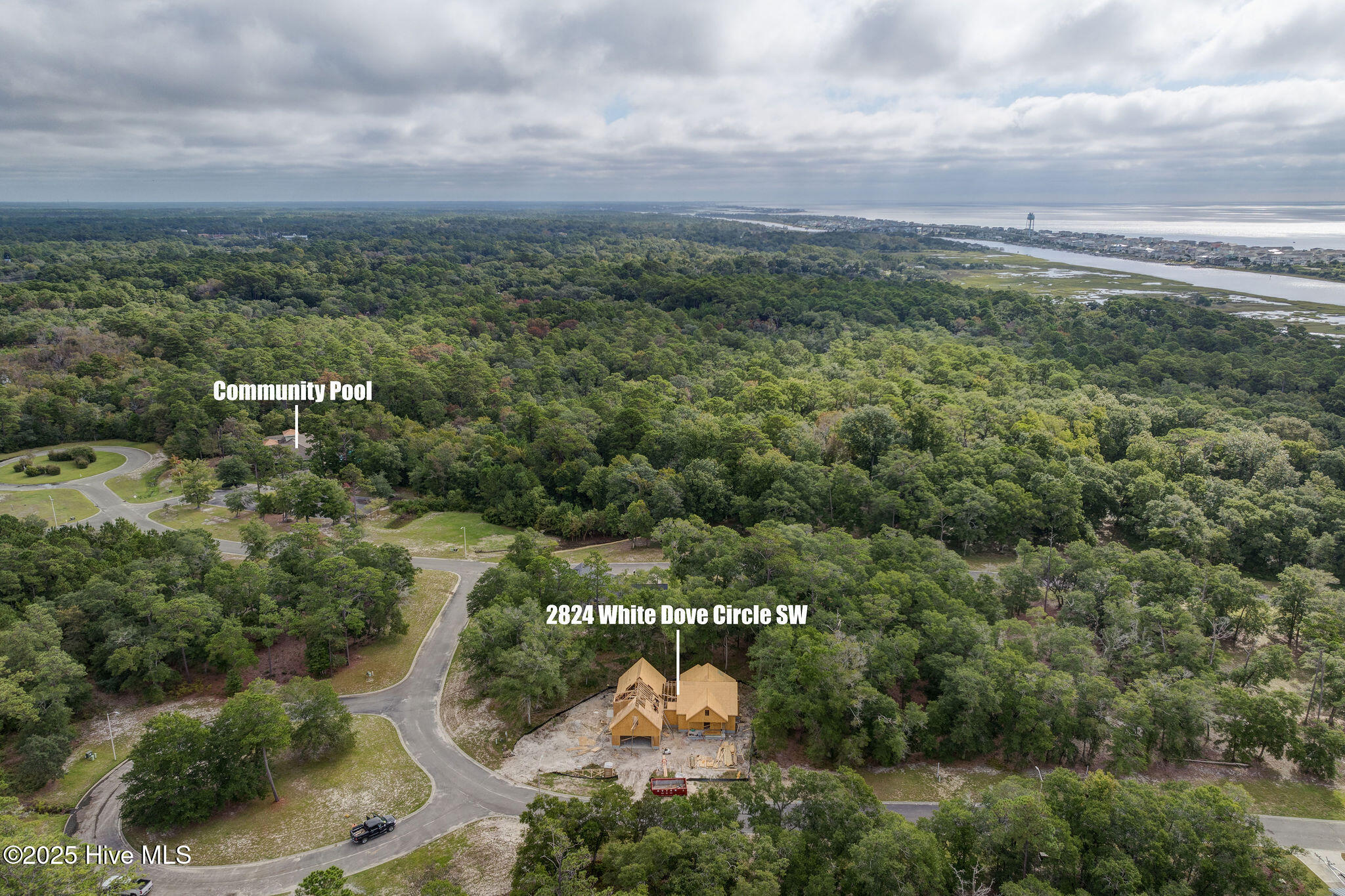 2824 White Dove Circle SW