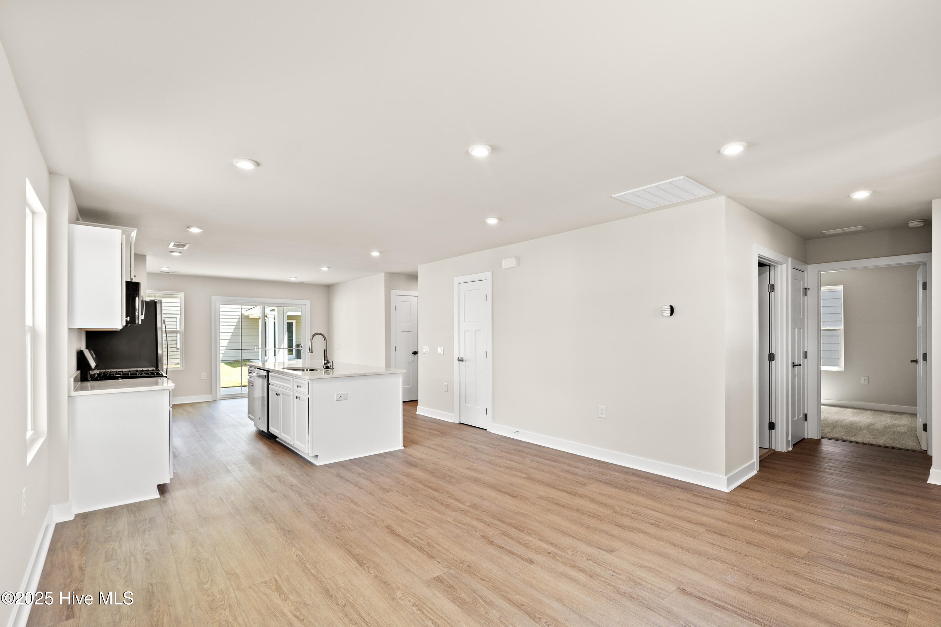 907 Daylily Circle