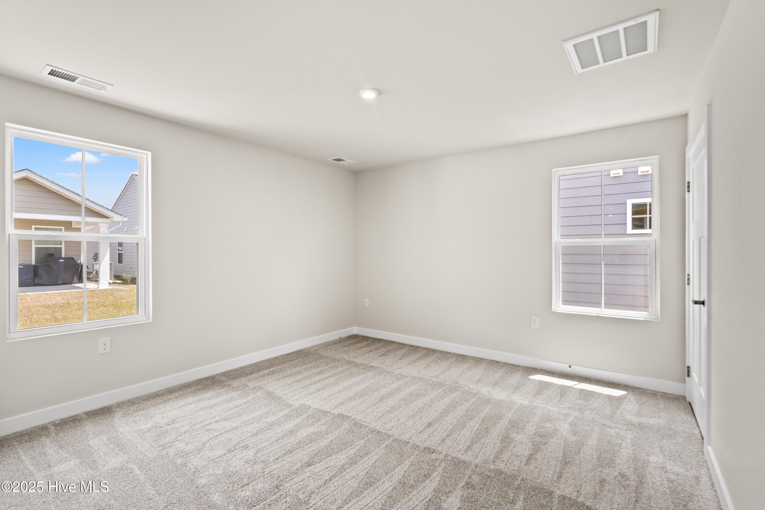 907 Daylily Circle