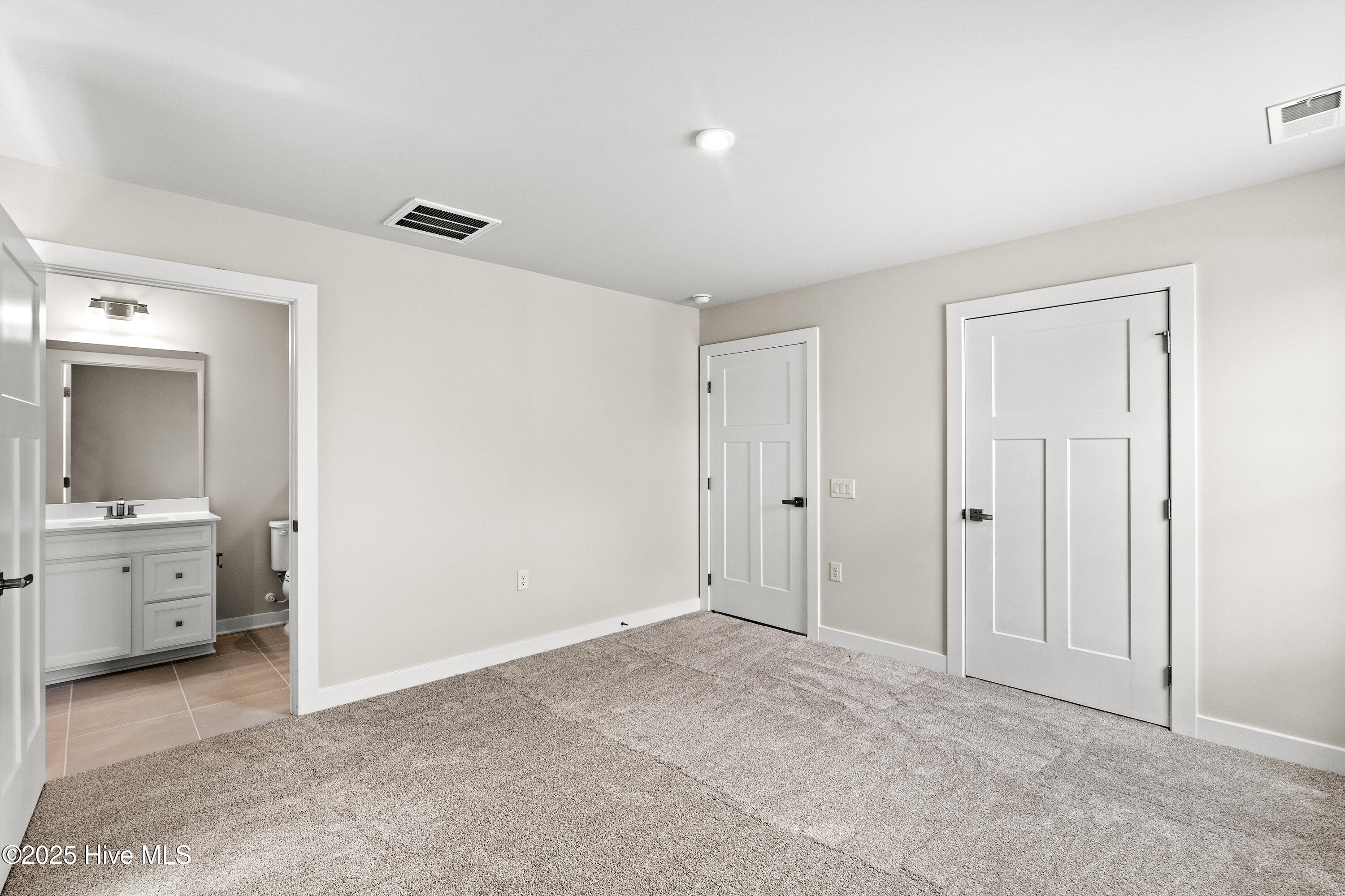 907 Daylily Circle