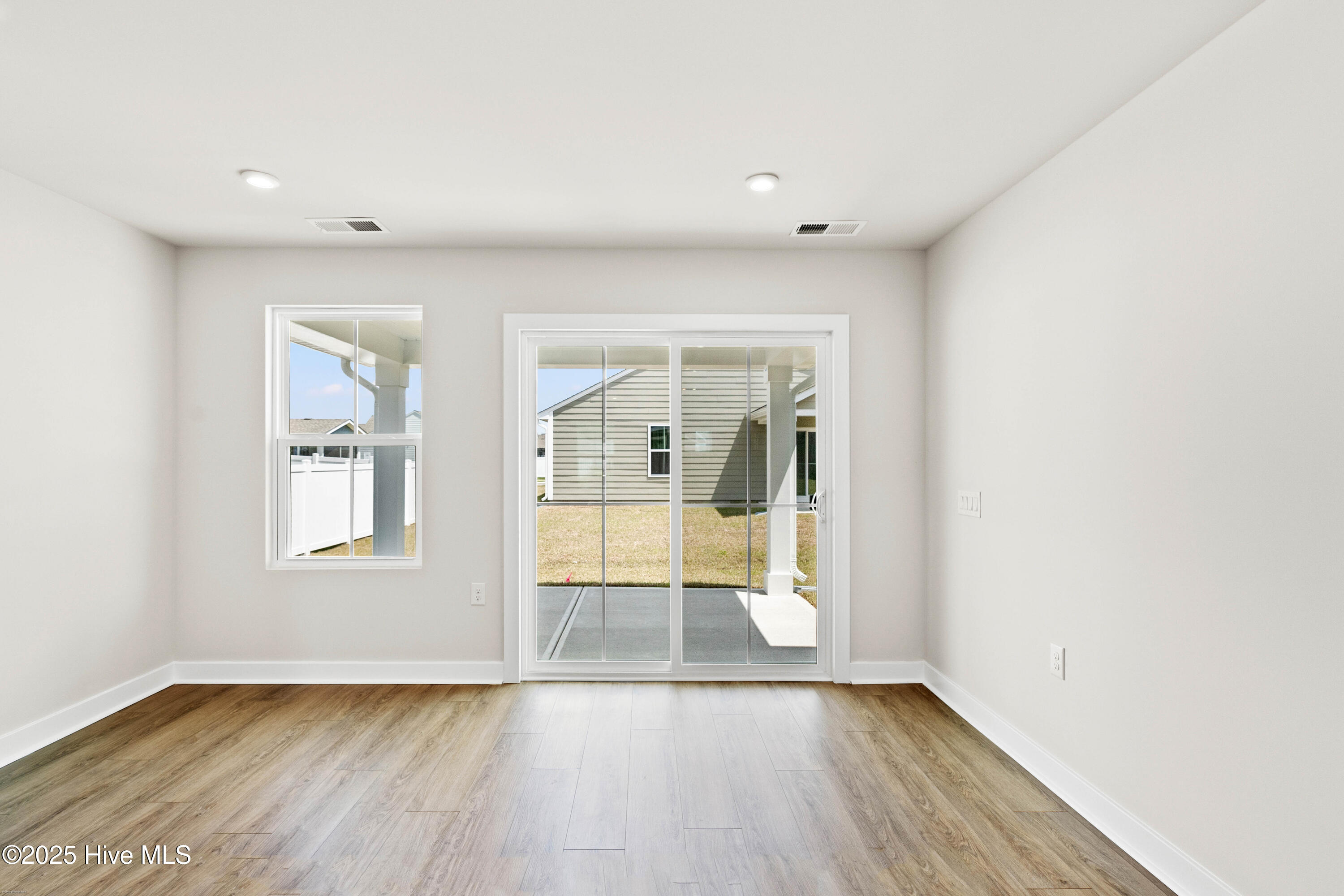 907 Daylily Circle