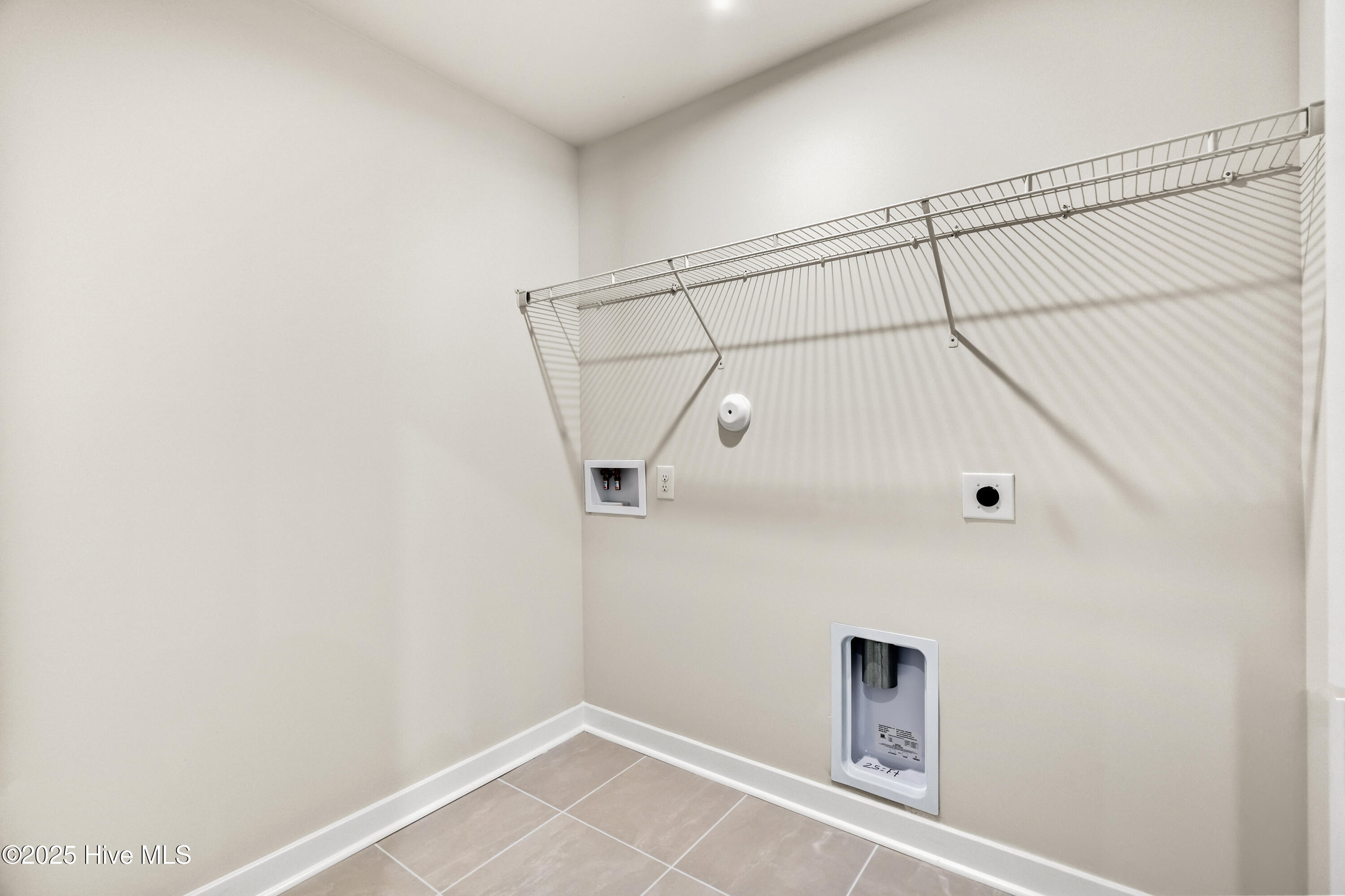 907 Daylily Circle