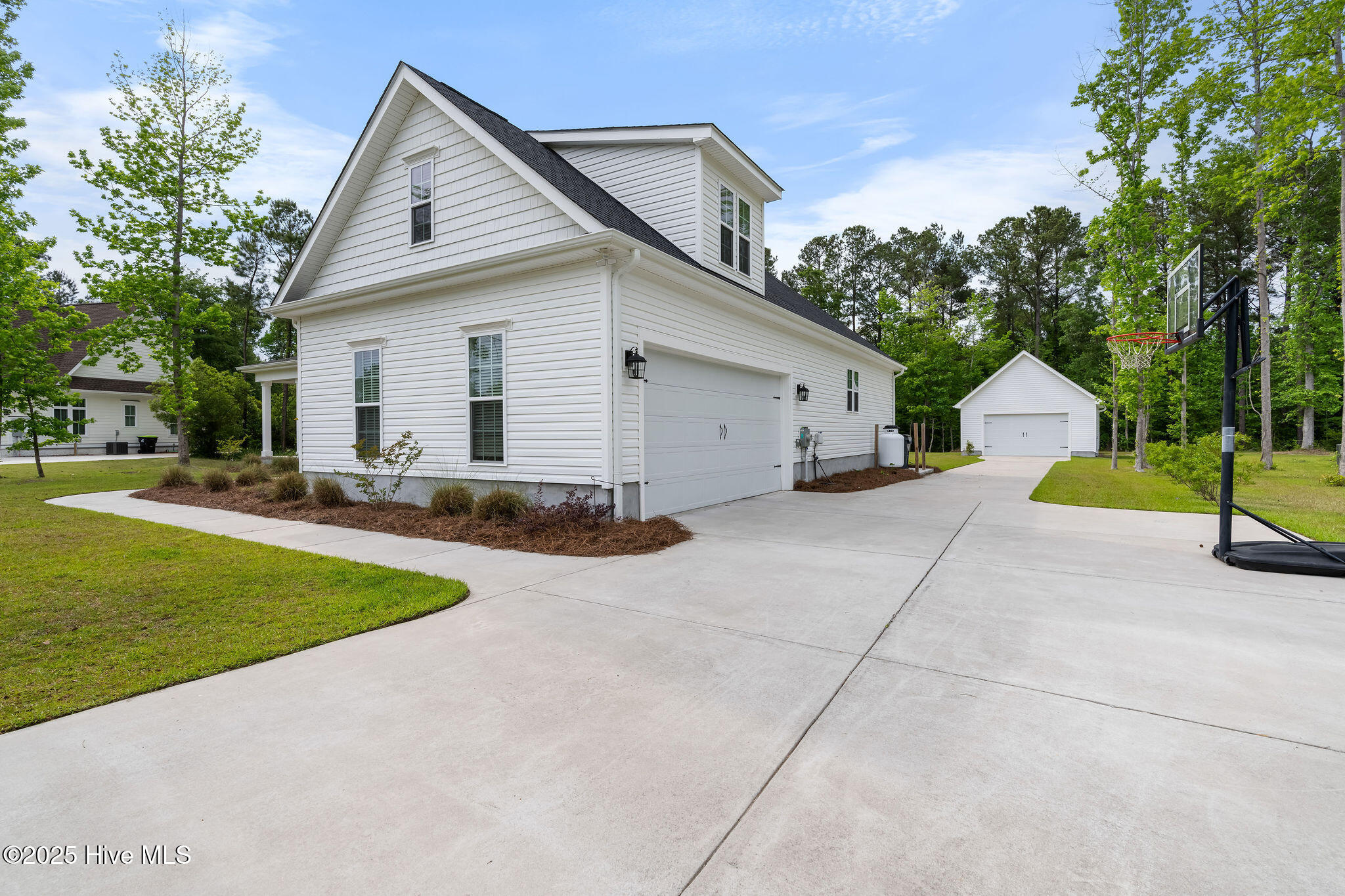 469 Winding Creek Road