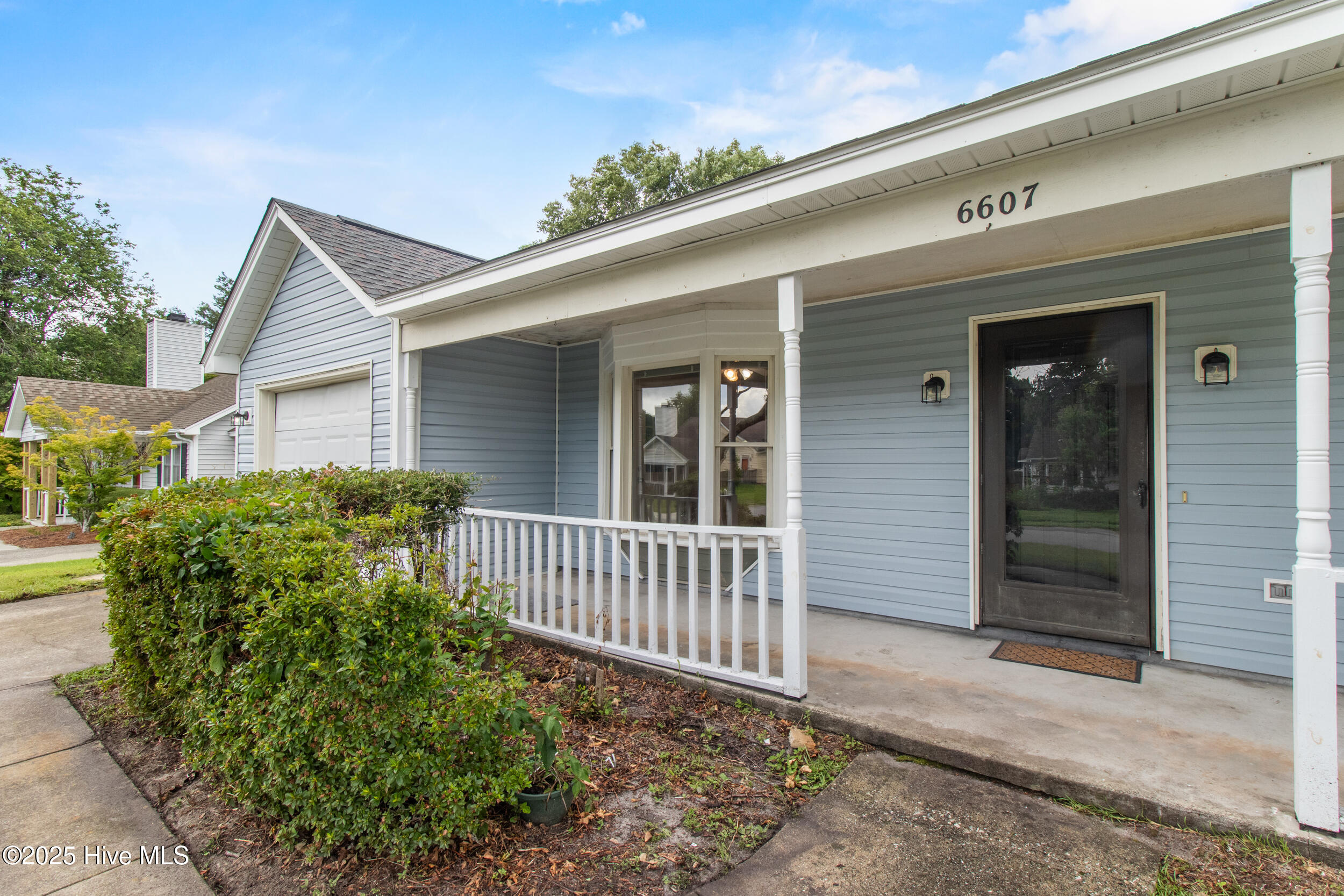 6607 Red Bay Court