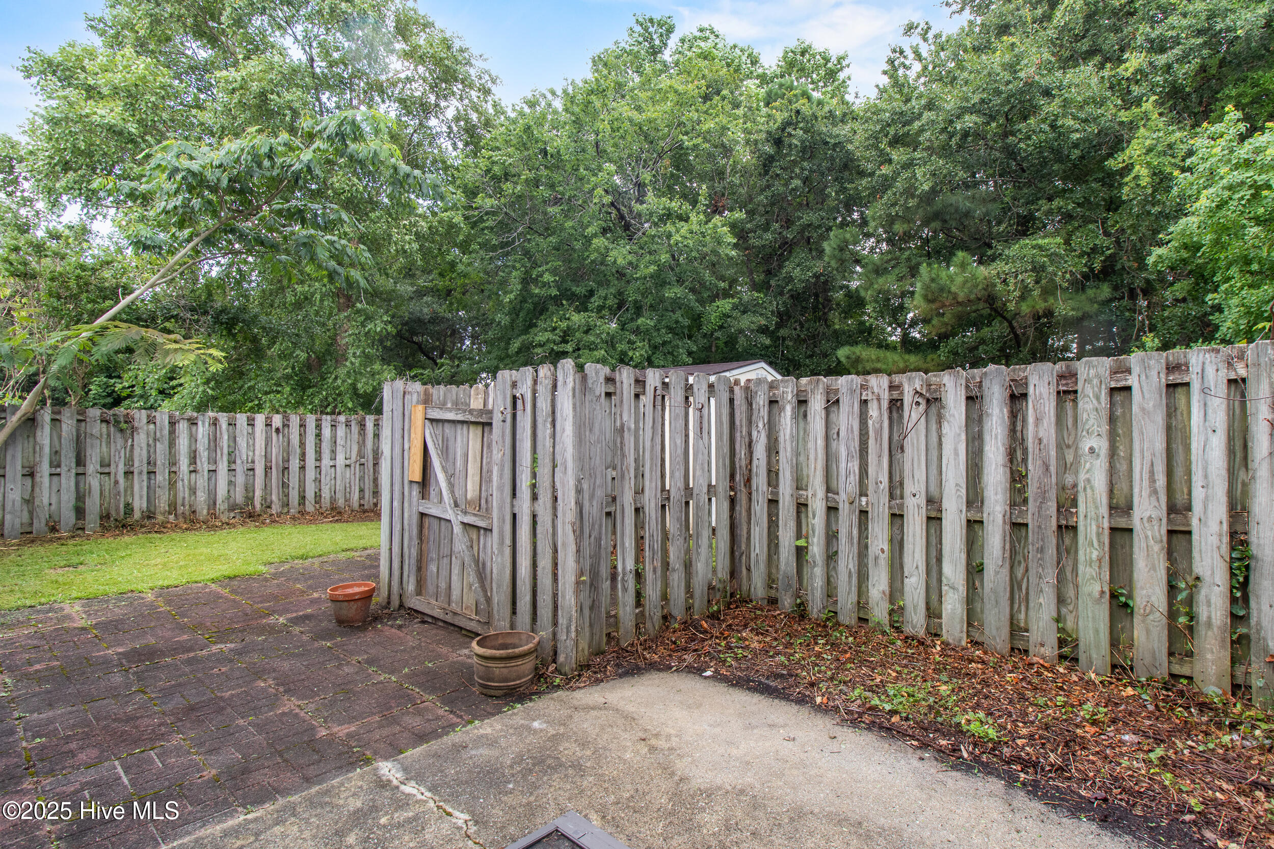 6607 Red Bay Court