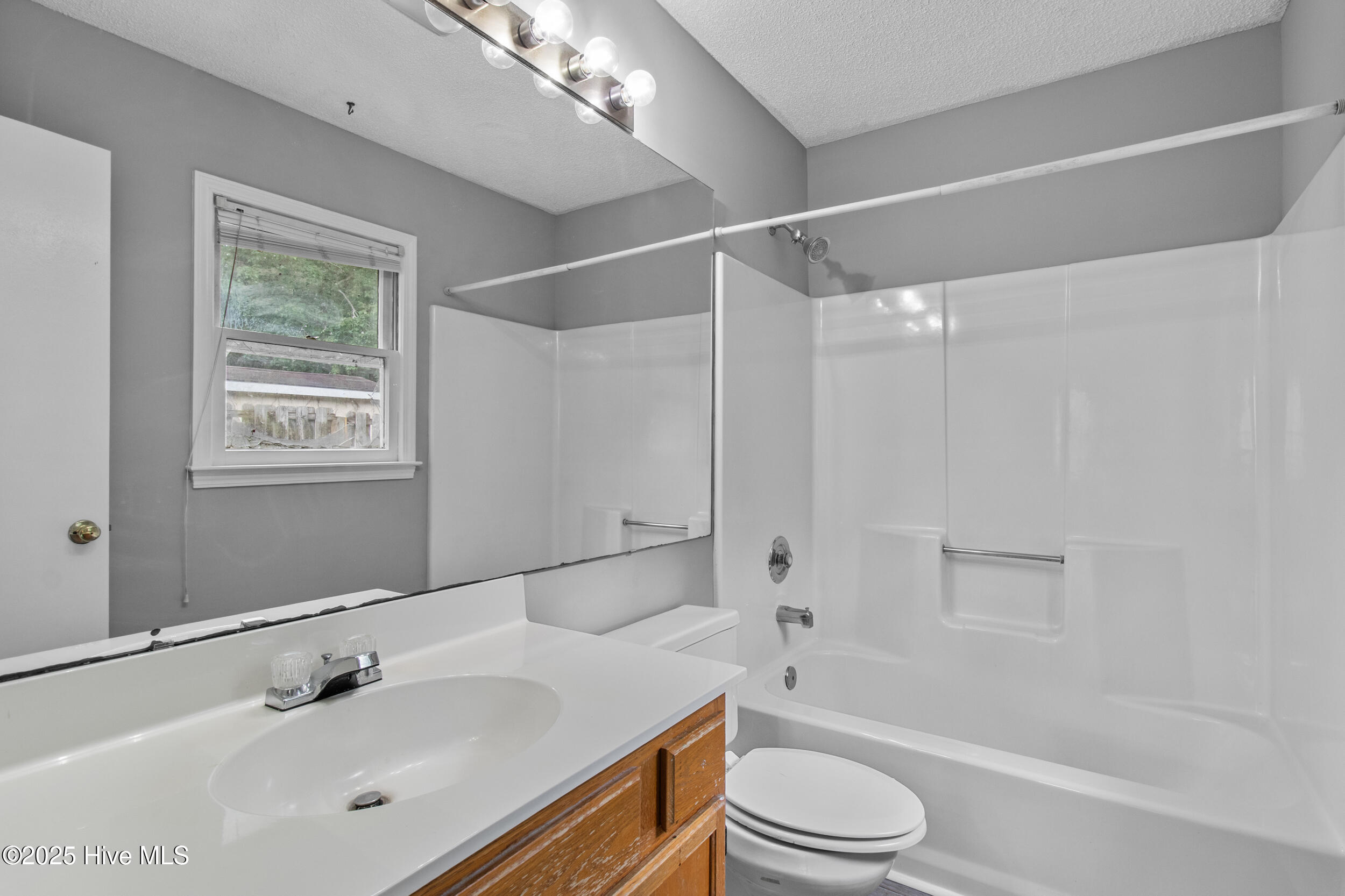 6607 Red Bay Court