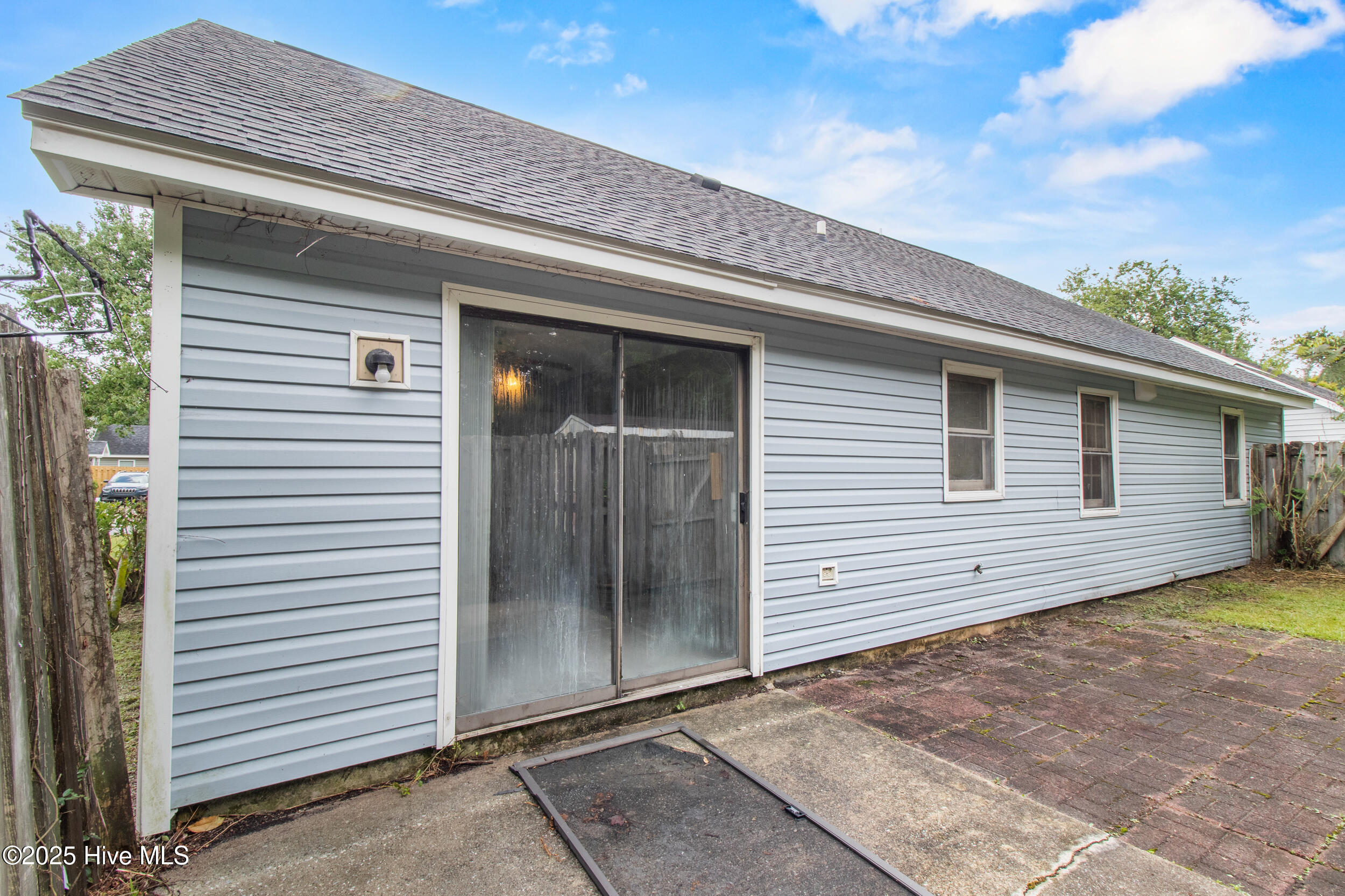 6607 Red Bay Court