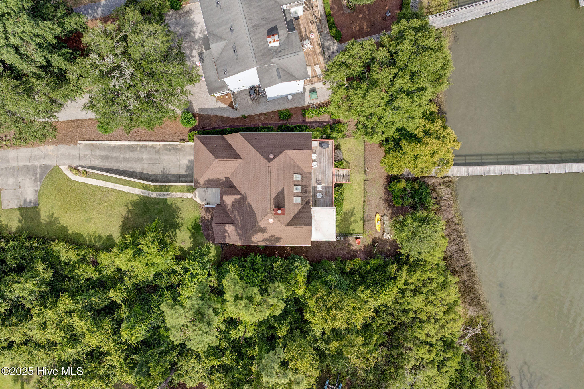 915 Chadwick Shores Drive