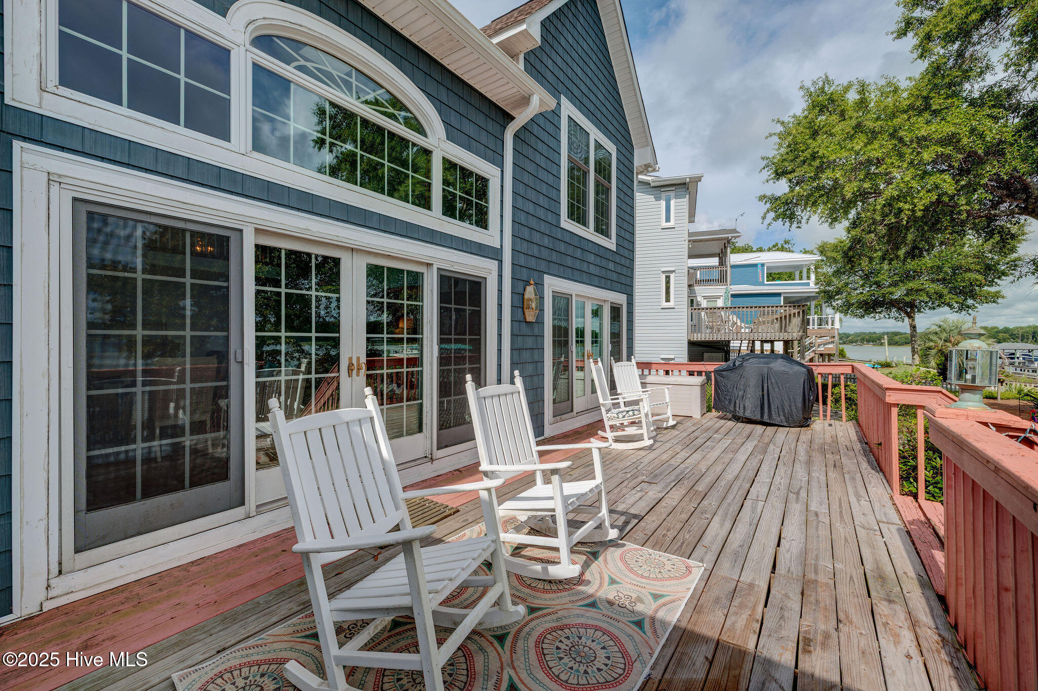 915 Chadwick Shores Drive