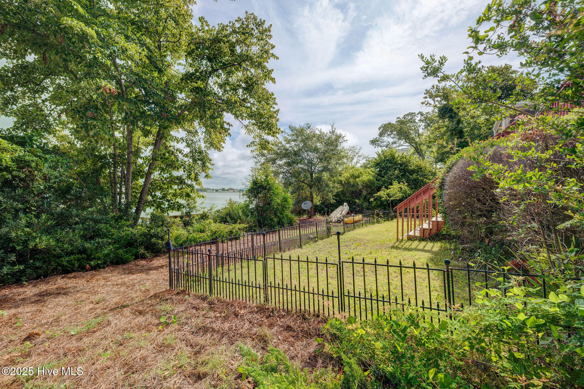 915 Chadwick Shores Drive