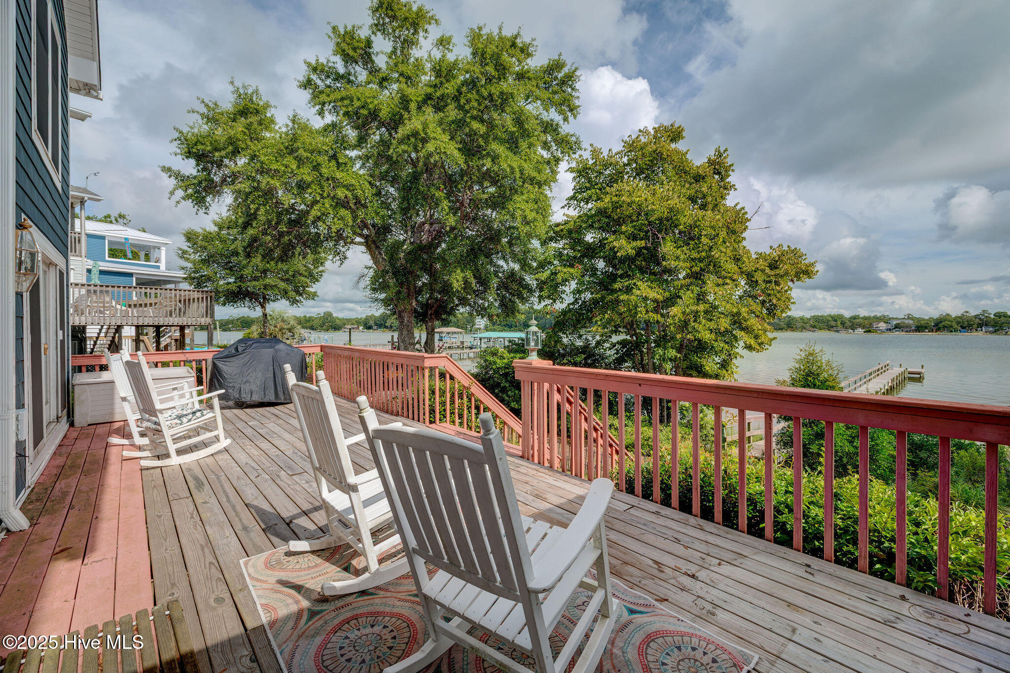 915 Chadwick Shores Drive