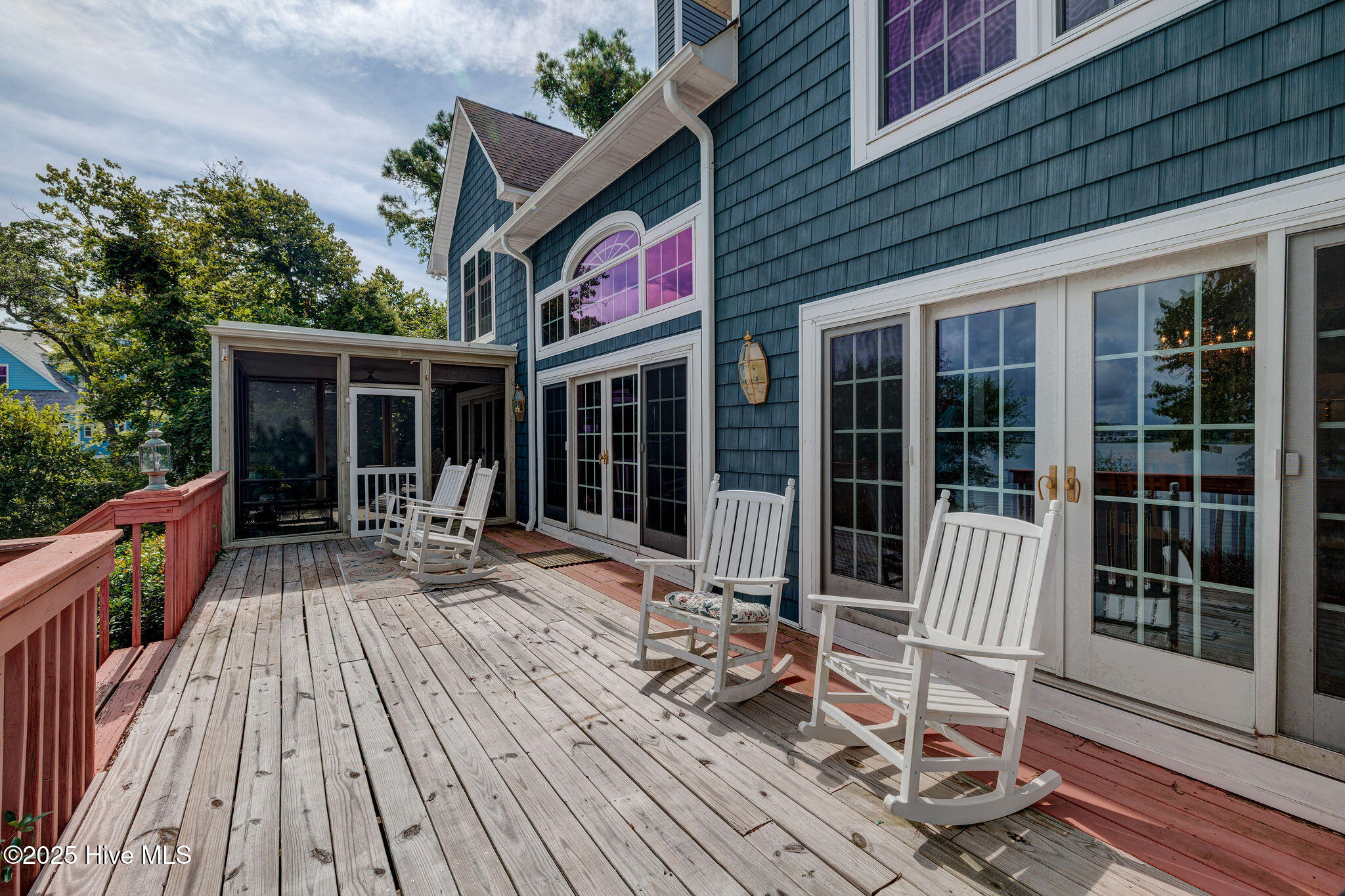 915 Chadwick Shores Drive