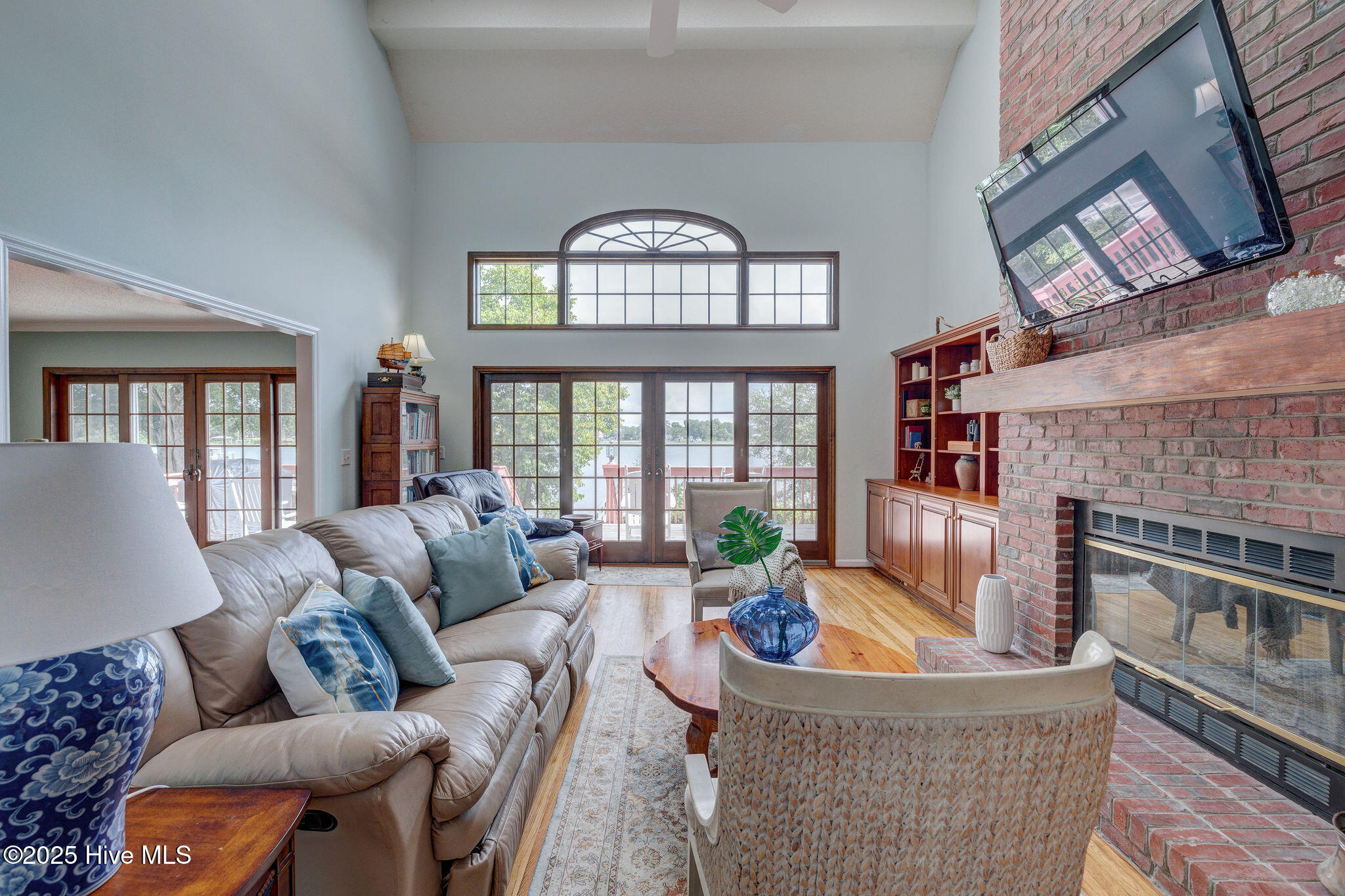 915 Chadwick Shores Drive
