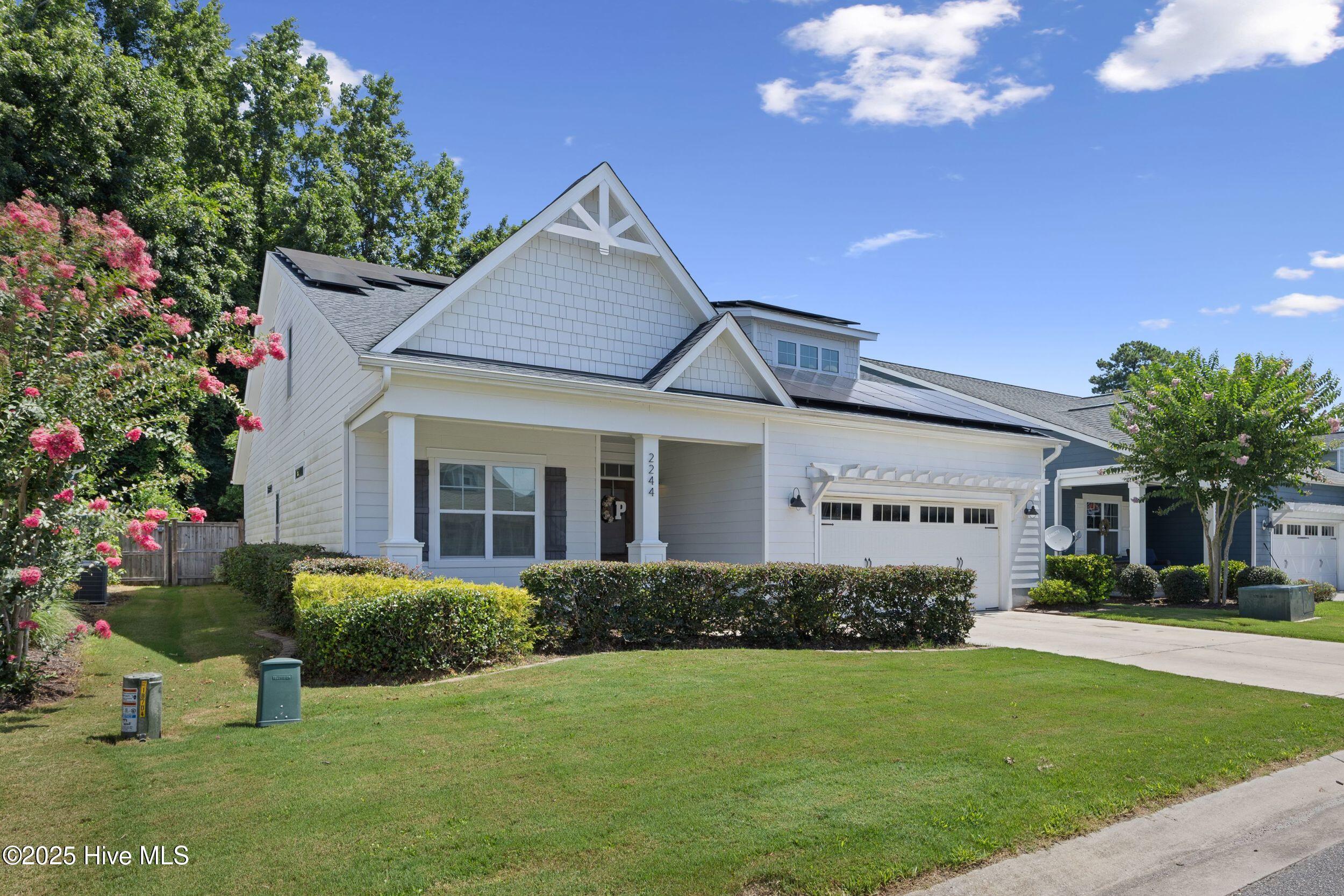 2244 Lakeside Circle