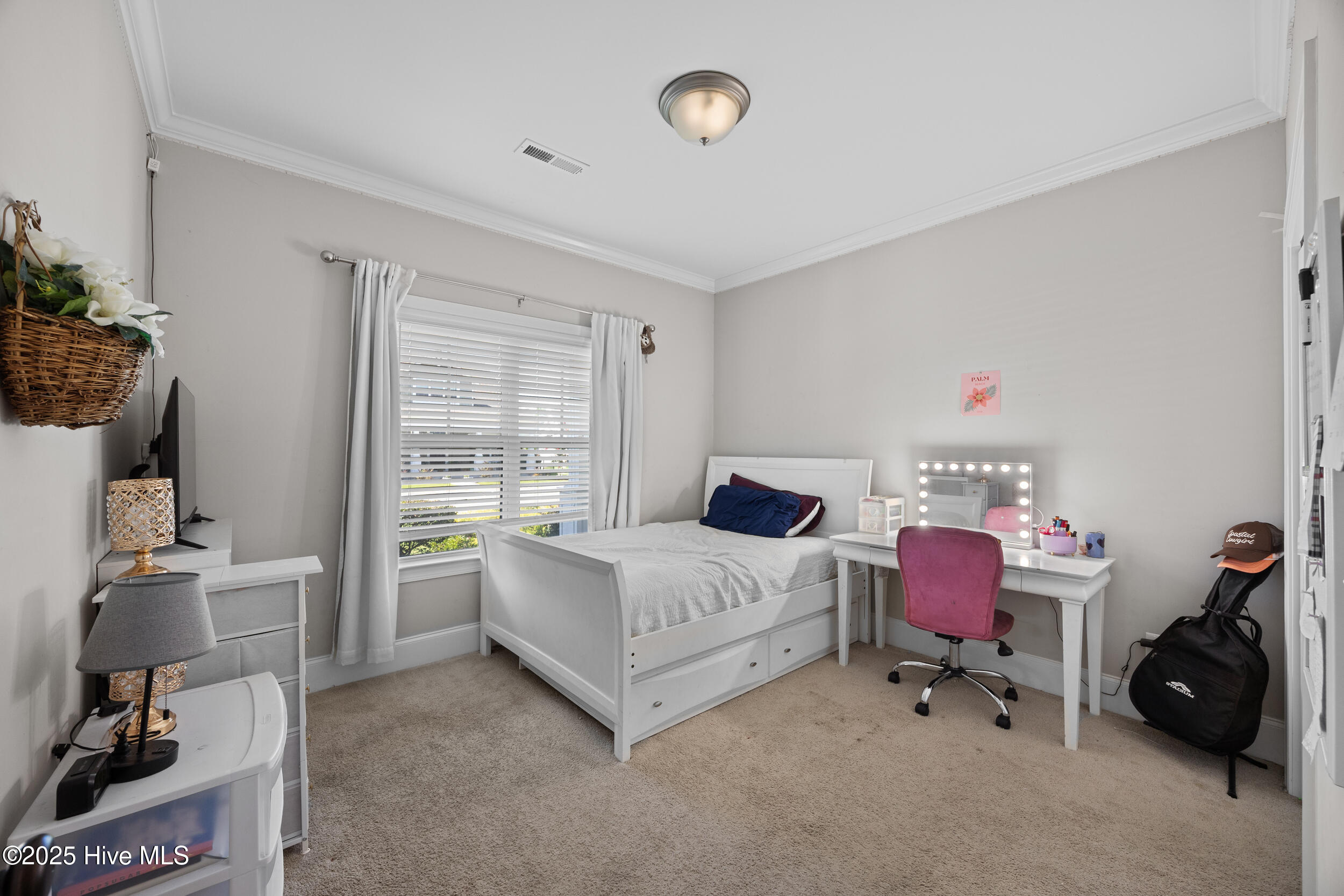 2244 Lakeside Circle