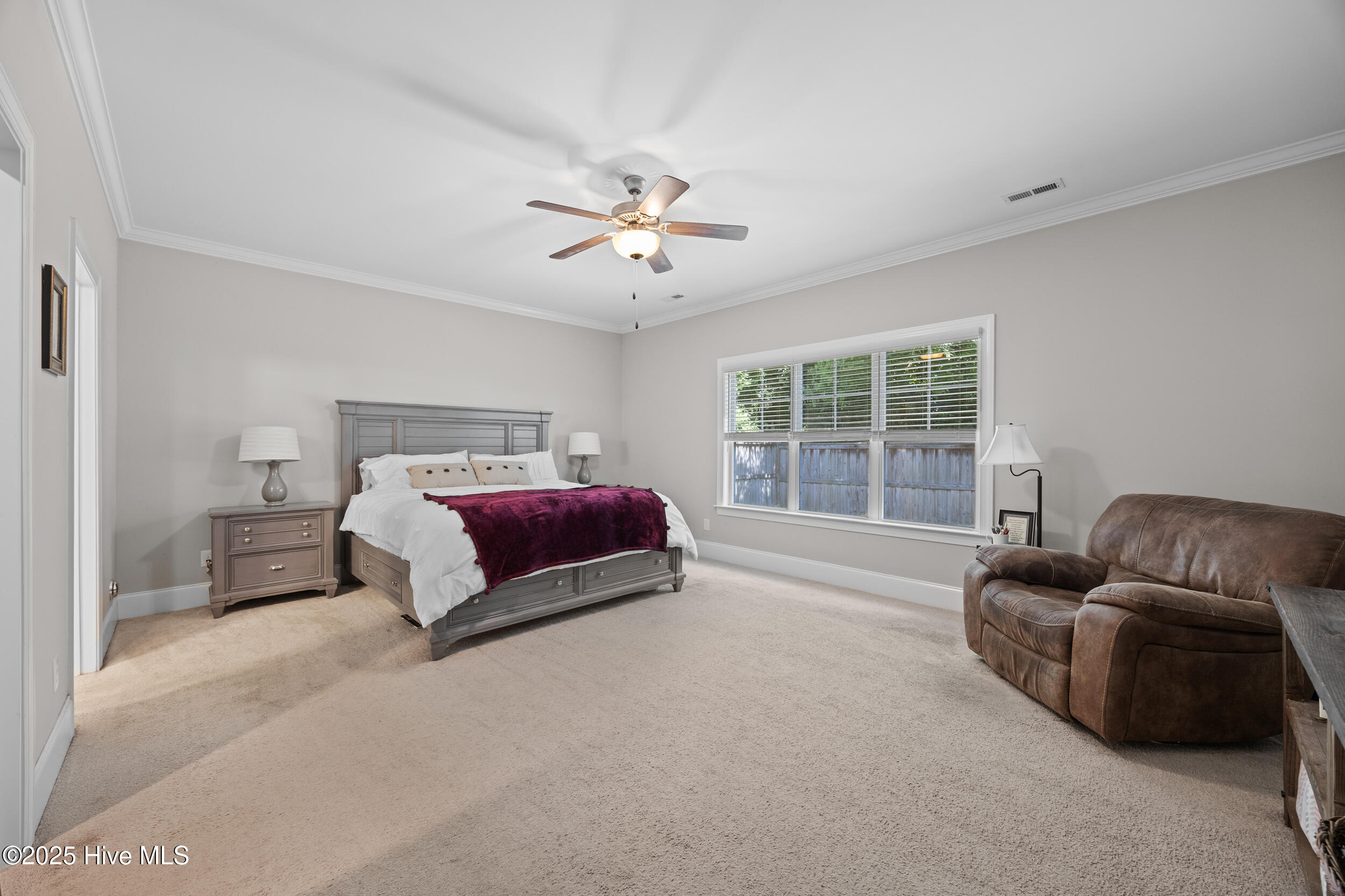2244 Lakeside Circle
