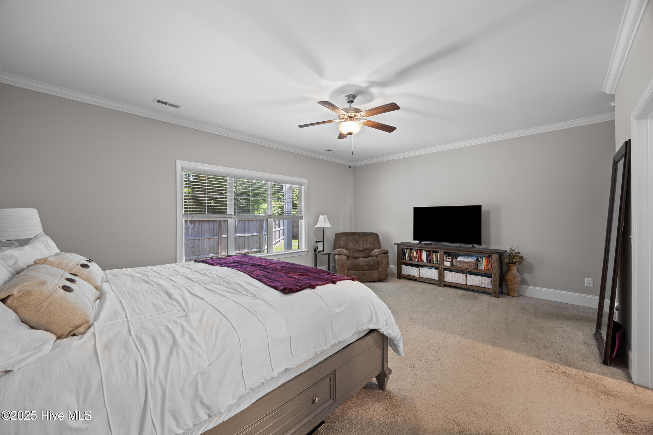 2244 Lakeside Circle