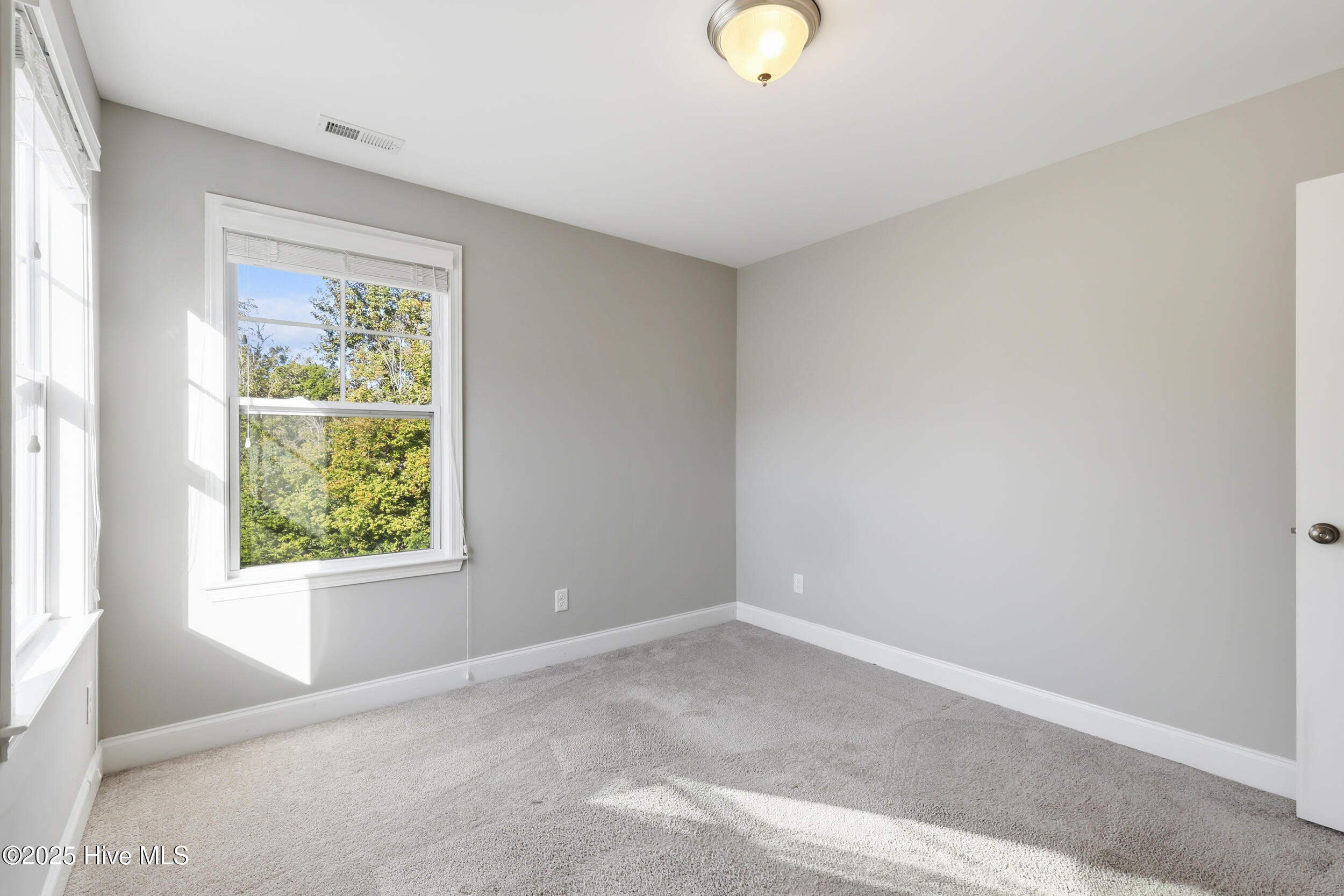 1016 Jacksons Ridge Court