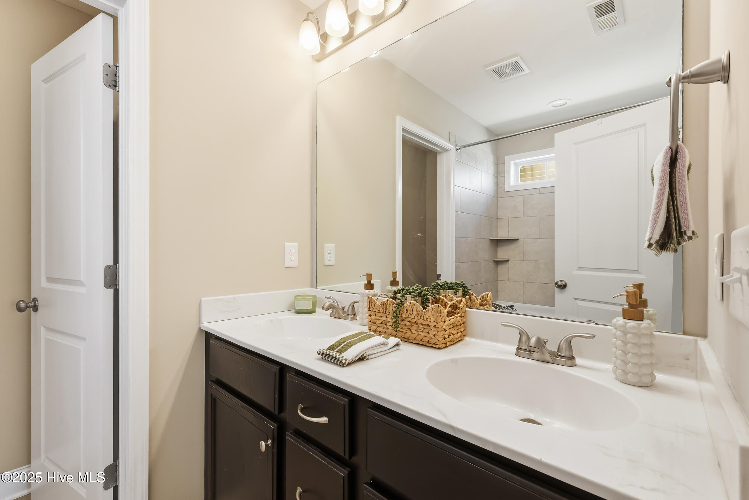 1016 Jacksons Ridge Court