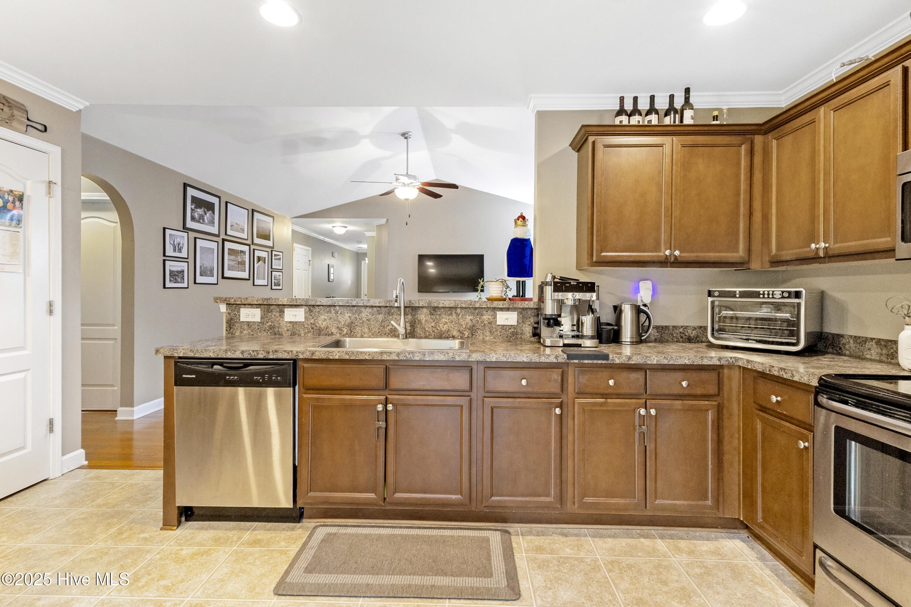 415 Ridgeway Drive